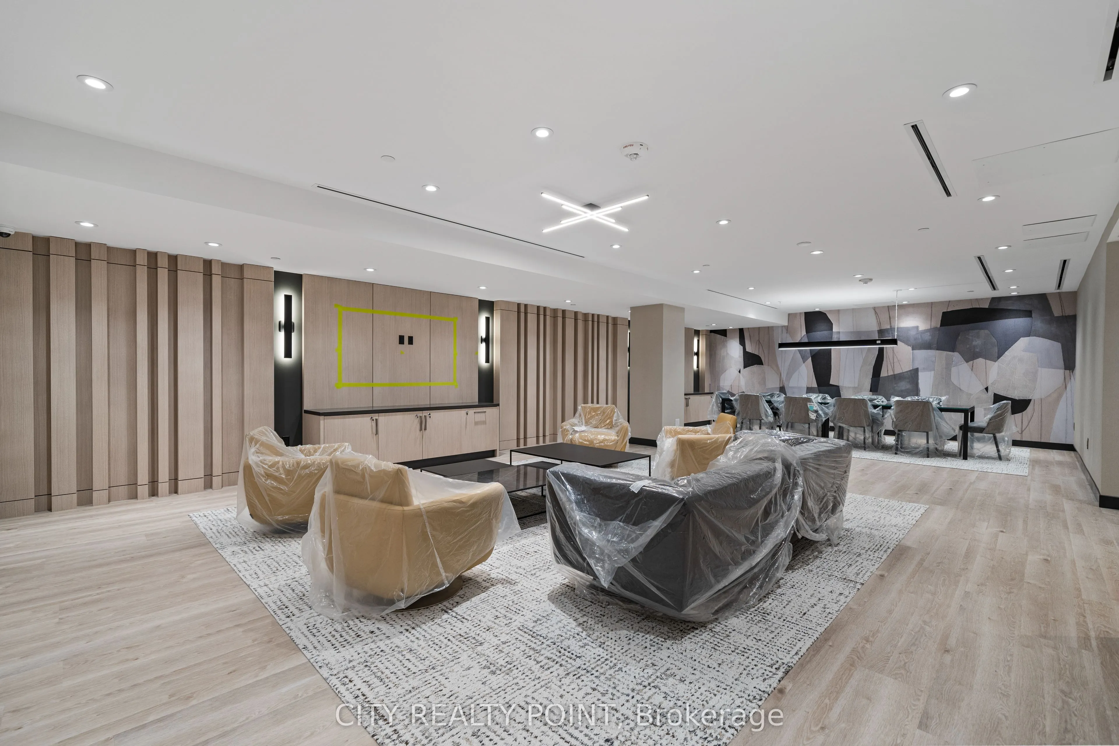 664 Spadina Avenue, #512