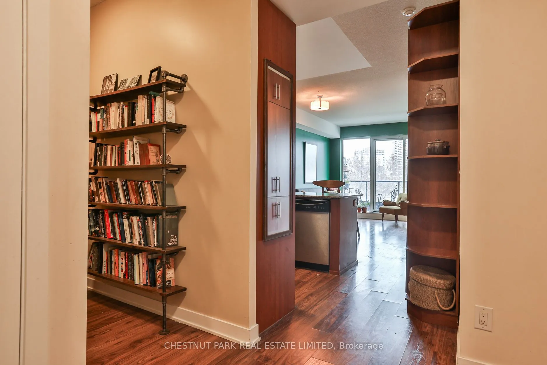 260 Sackville Street, #208