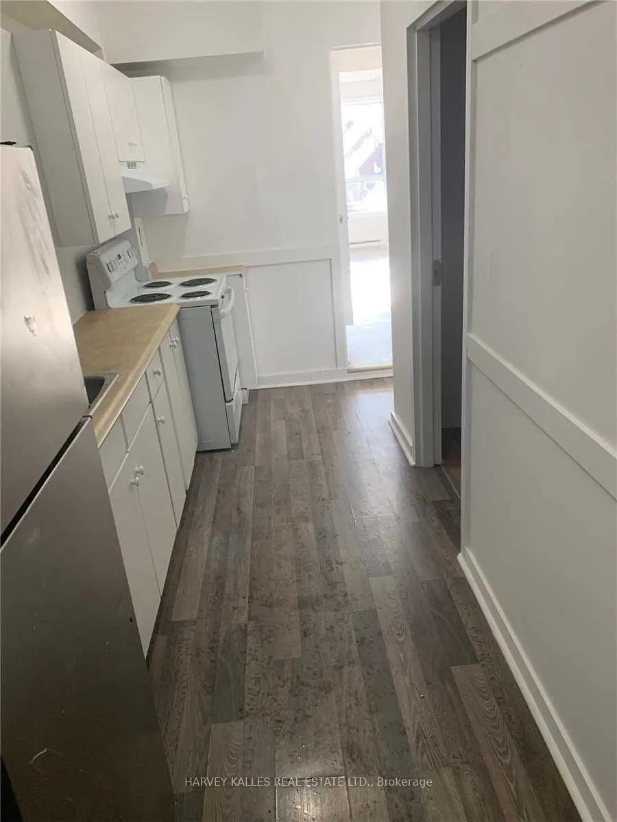 881 St Clair Avenue W, #Main #2