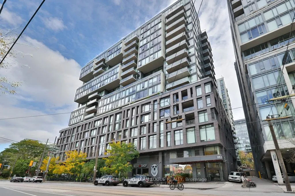 111 Bathurst Street, #416