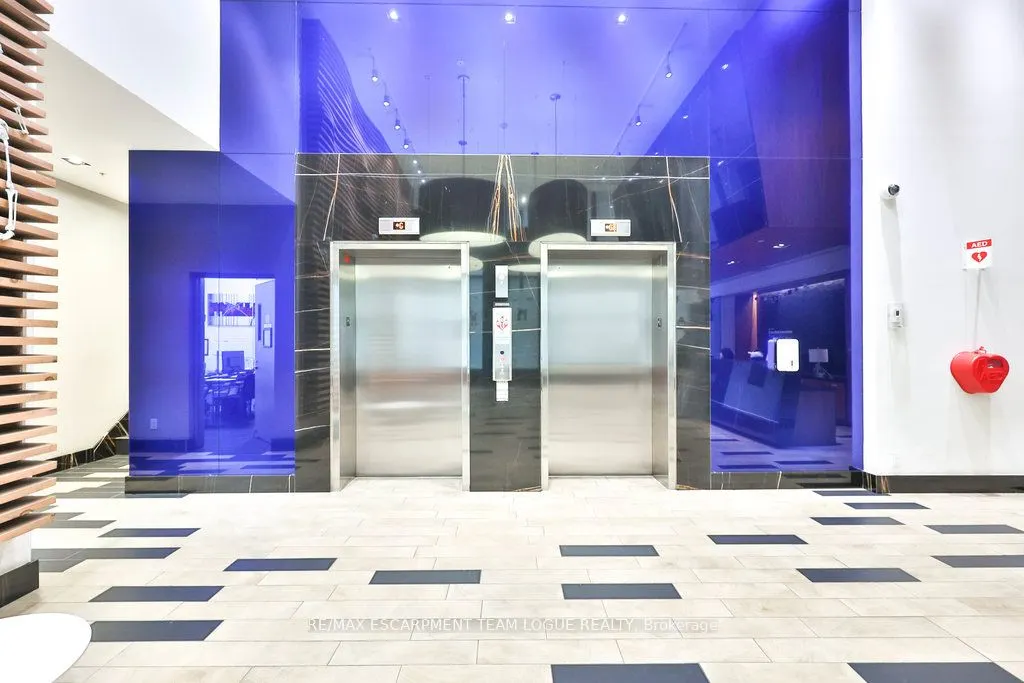 111 Bathurst Street, #416