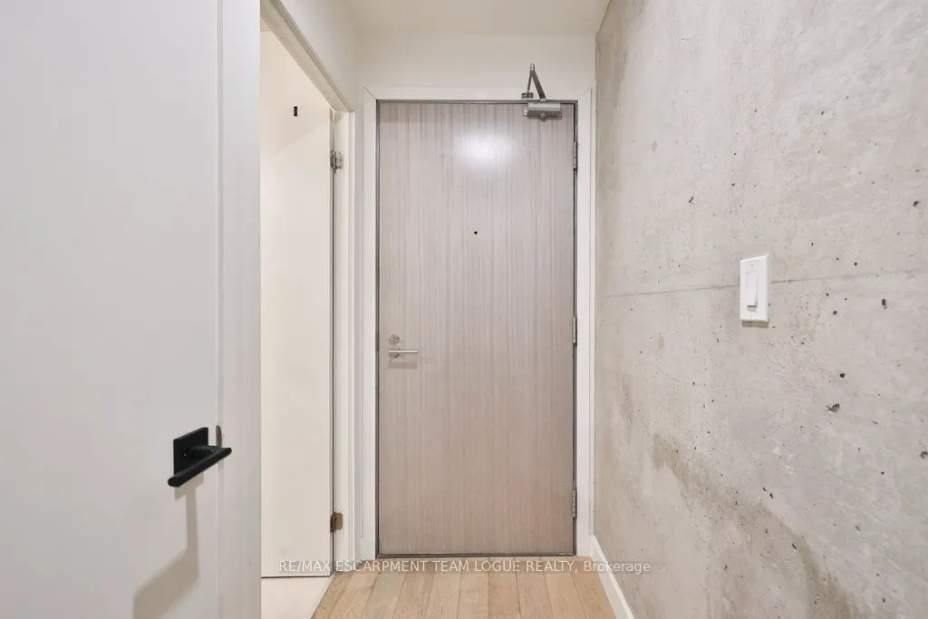 111 Bathurst Street, #416