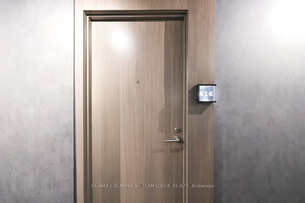 111 Bathurst Street, #416