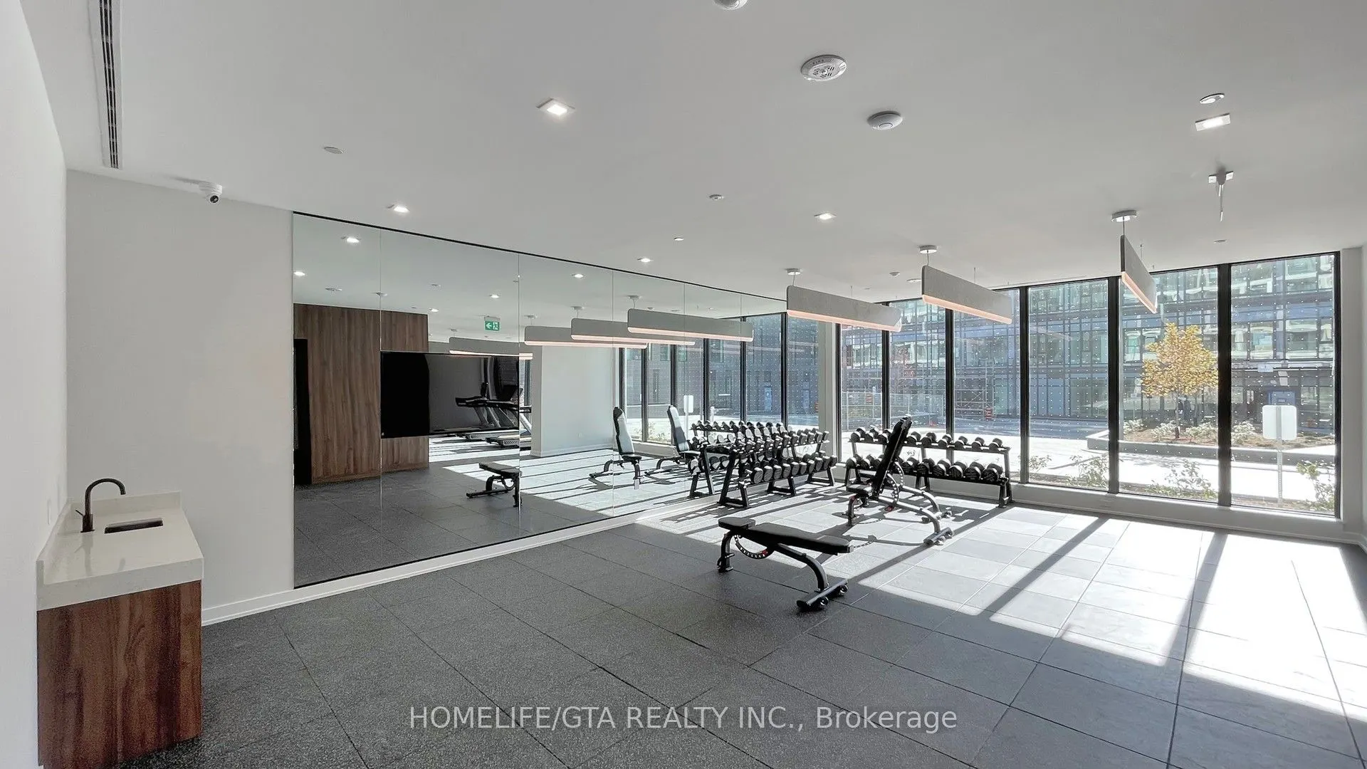 1 Kyle Lowry Road, #426