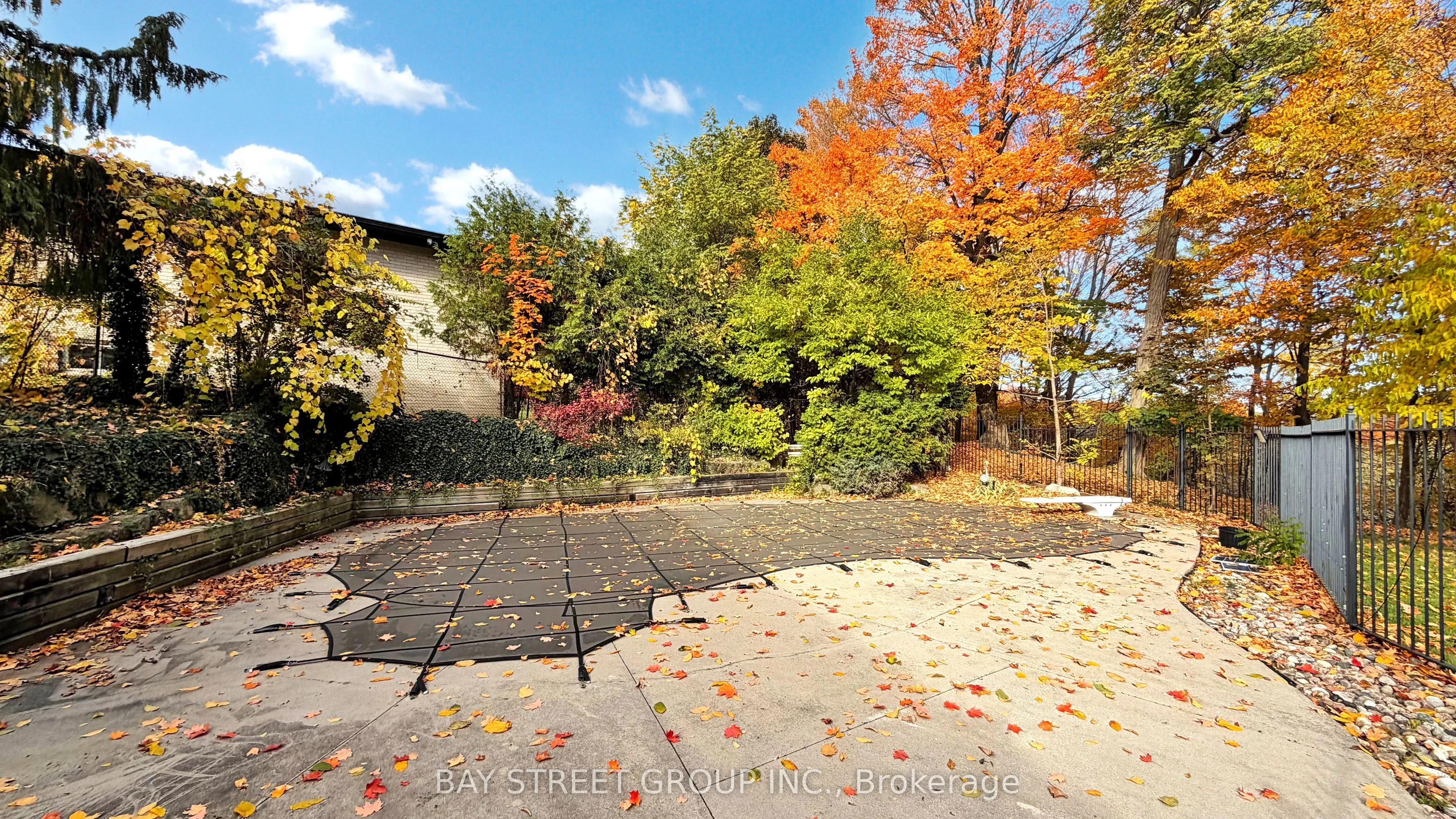 26 Restwell Crescent, #B2