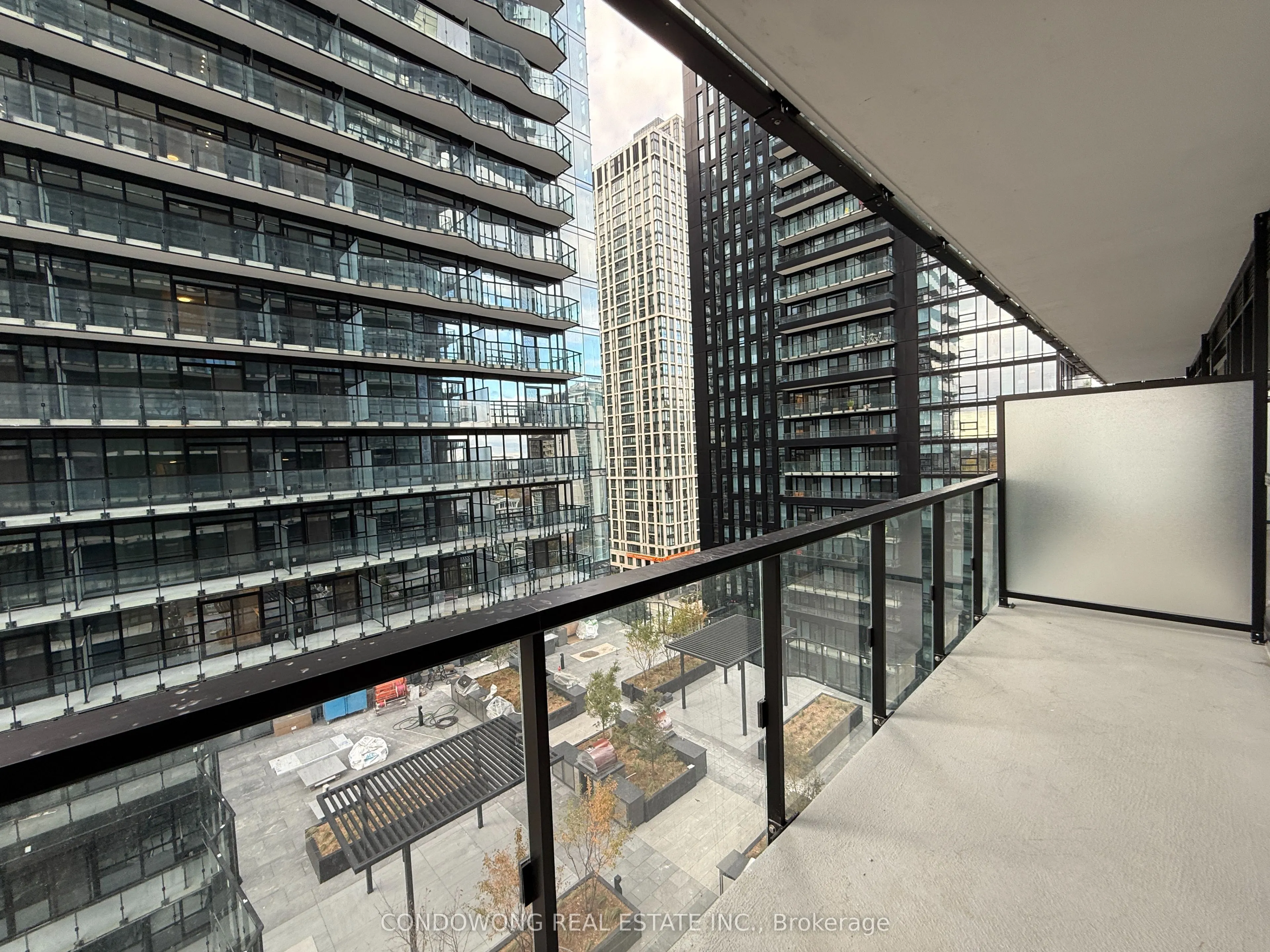 120 Broadway Avenue, #1207