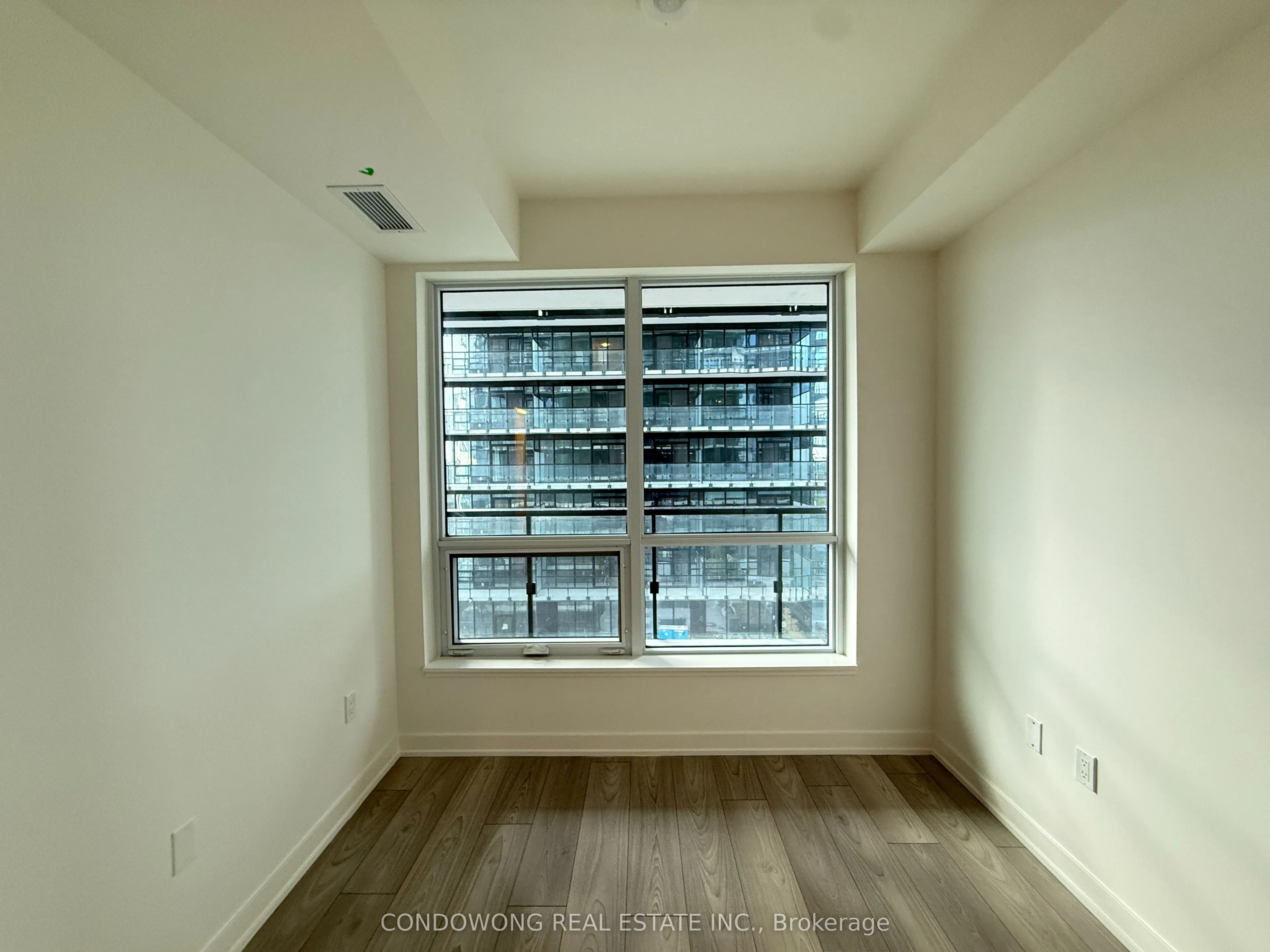120 Broadway Avenue, #1207