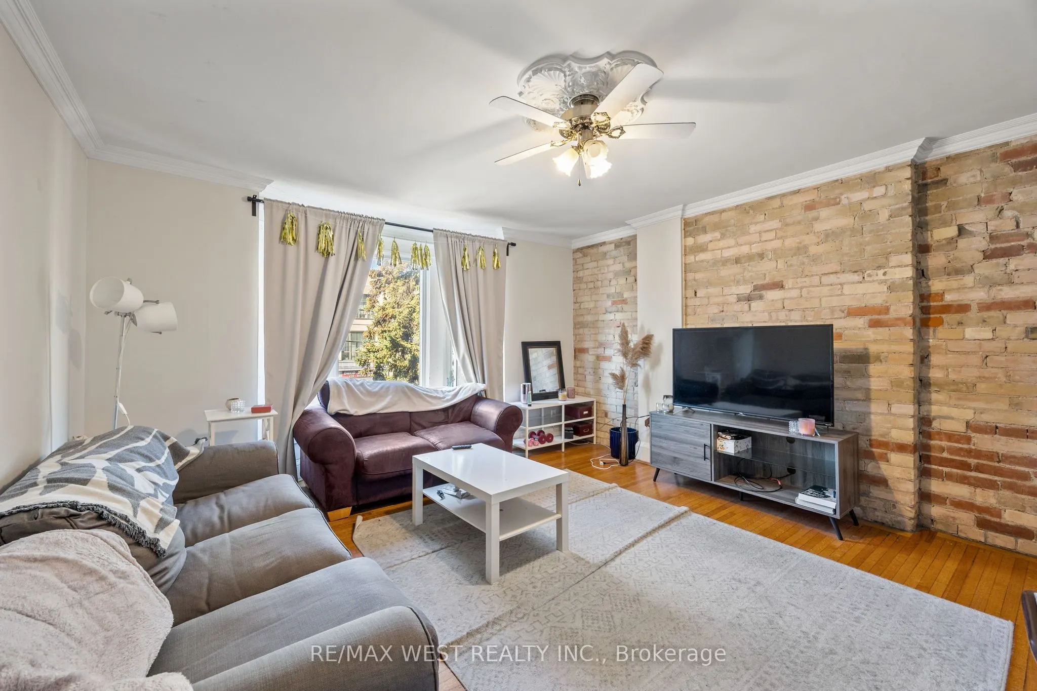 935 Bathurst Street