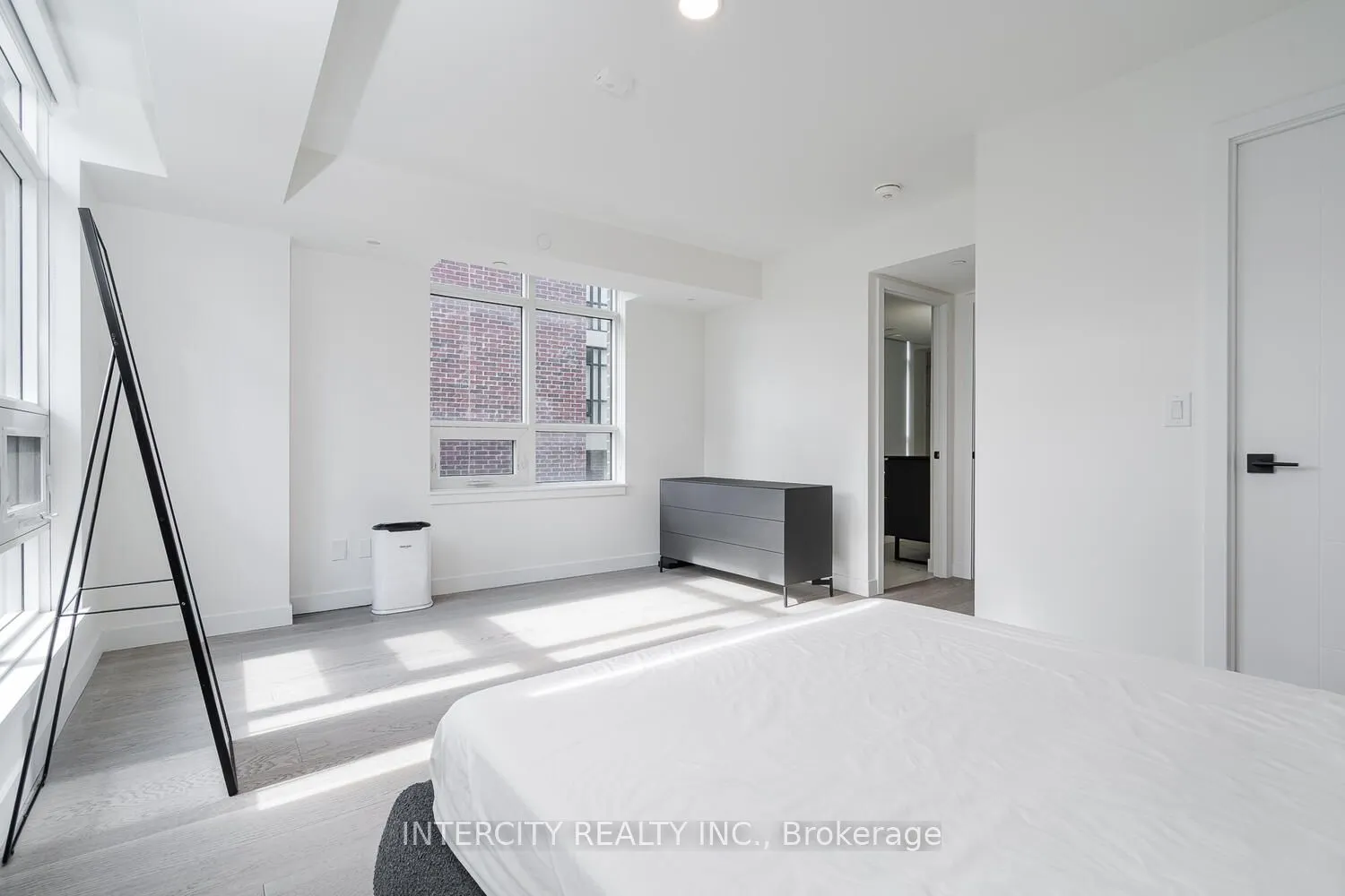 851 Sheppard Avenue W, #1