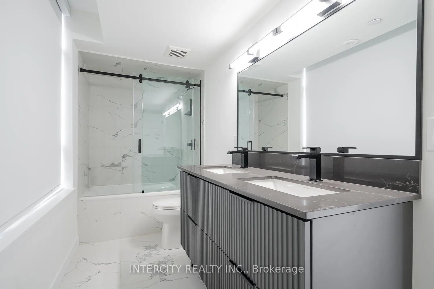 851 Sheppard Avenue W, #1