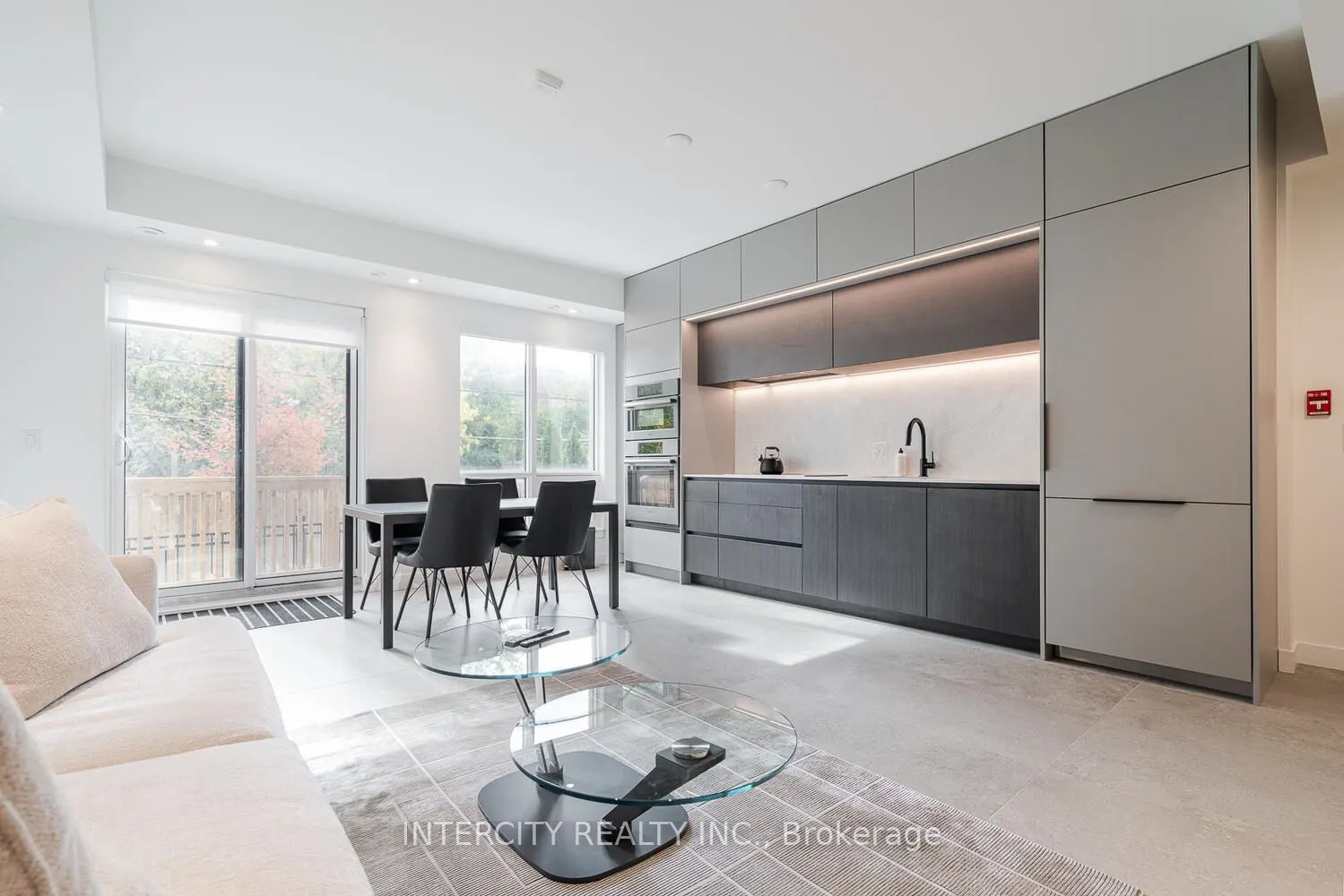 851 Sheppard Avenue W, #1