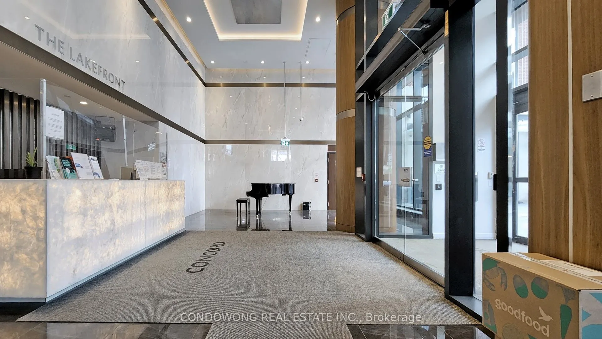 17 Bathurst Street, #911