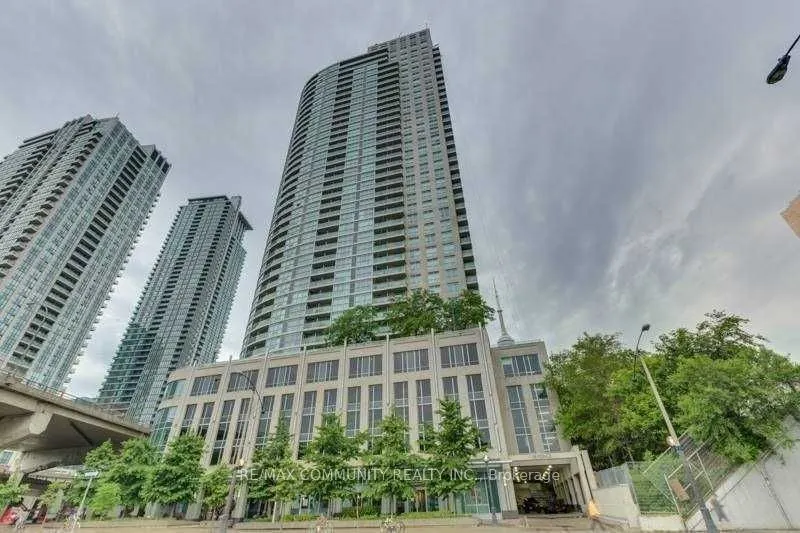 18 Yonge Street, #3313