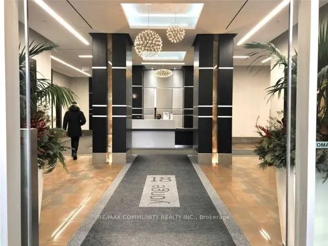 18 Yonge Street, #3313