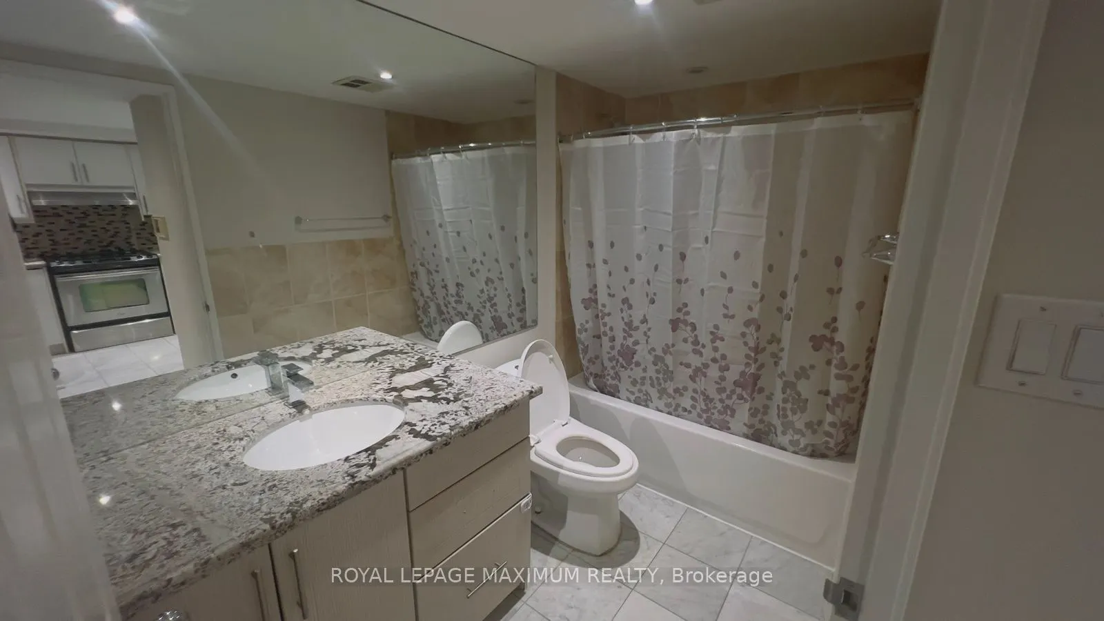 33 University Avenue, #204