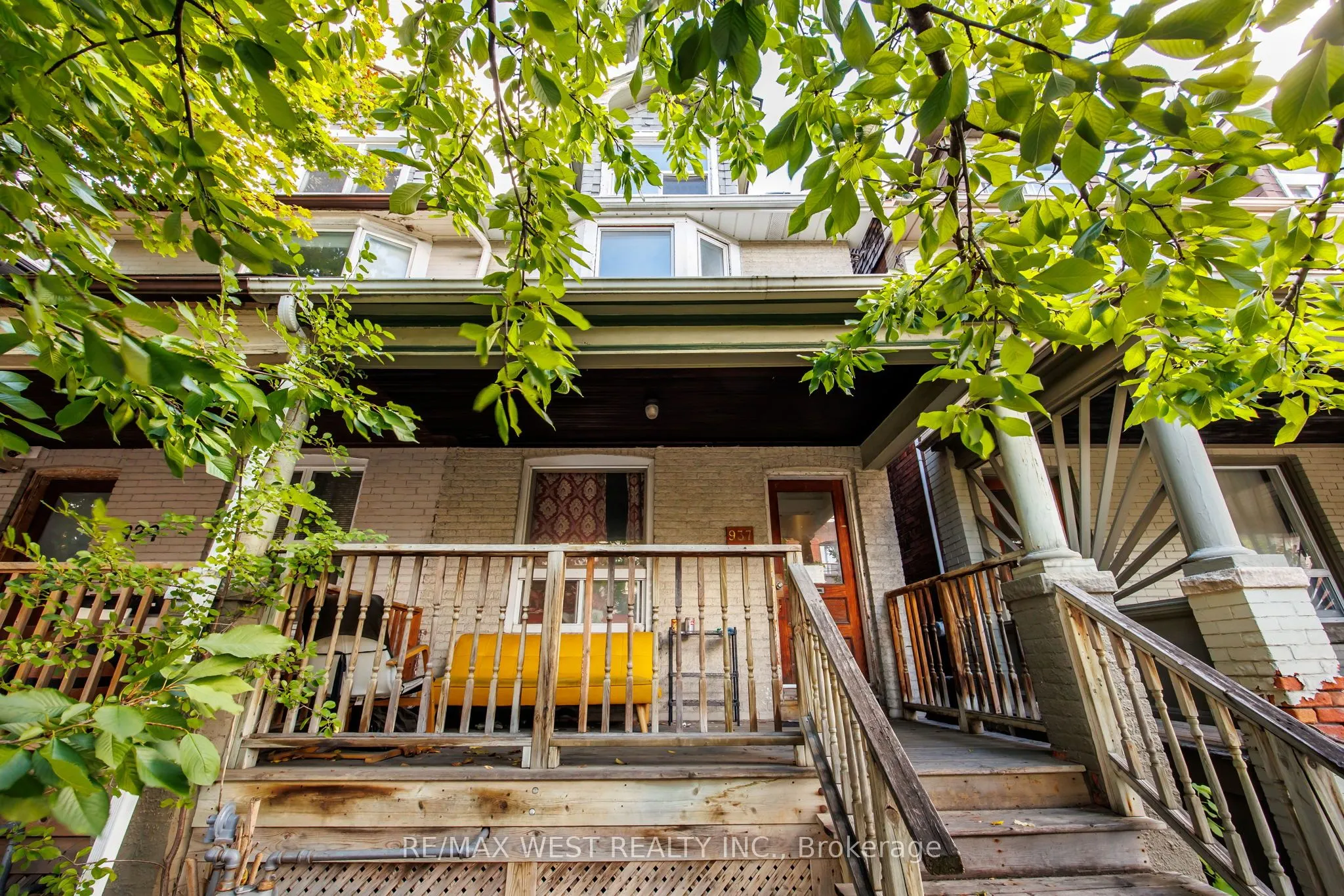 937 Bathurst Street