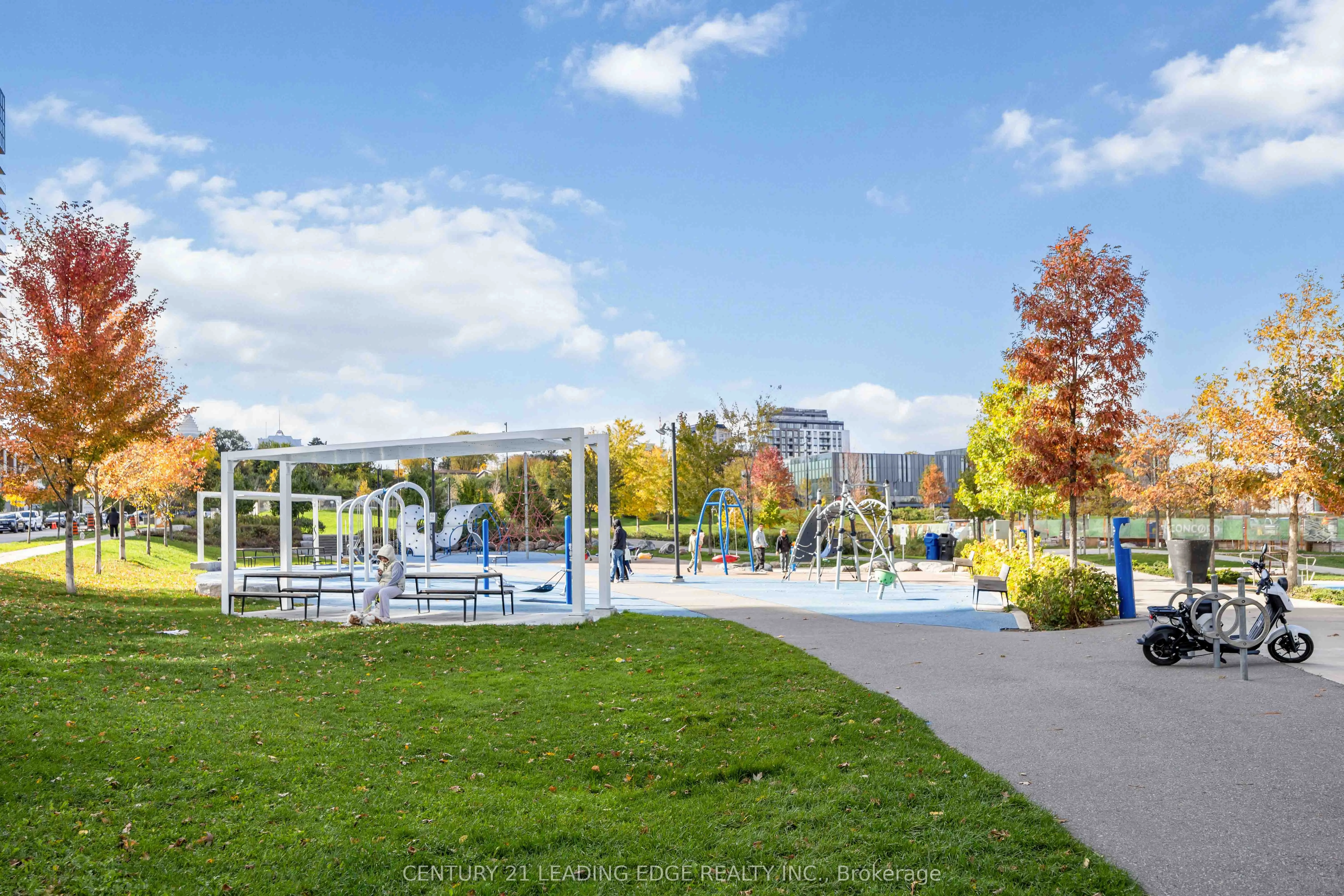 72 Esther Shiner Boulevard, #1106