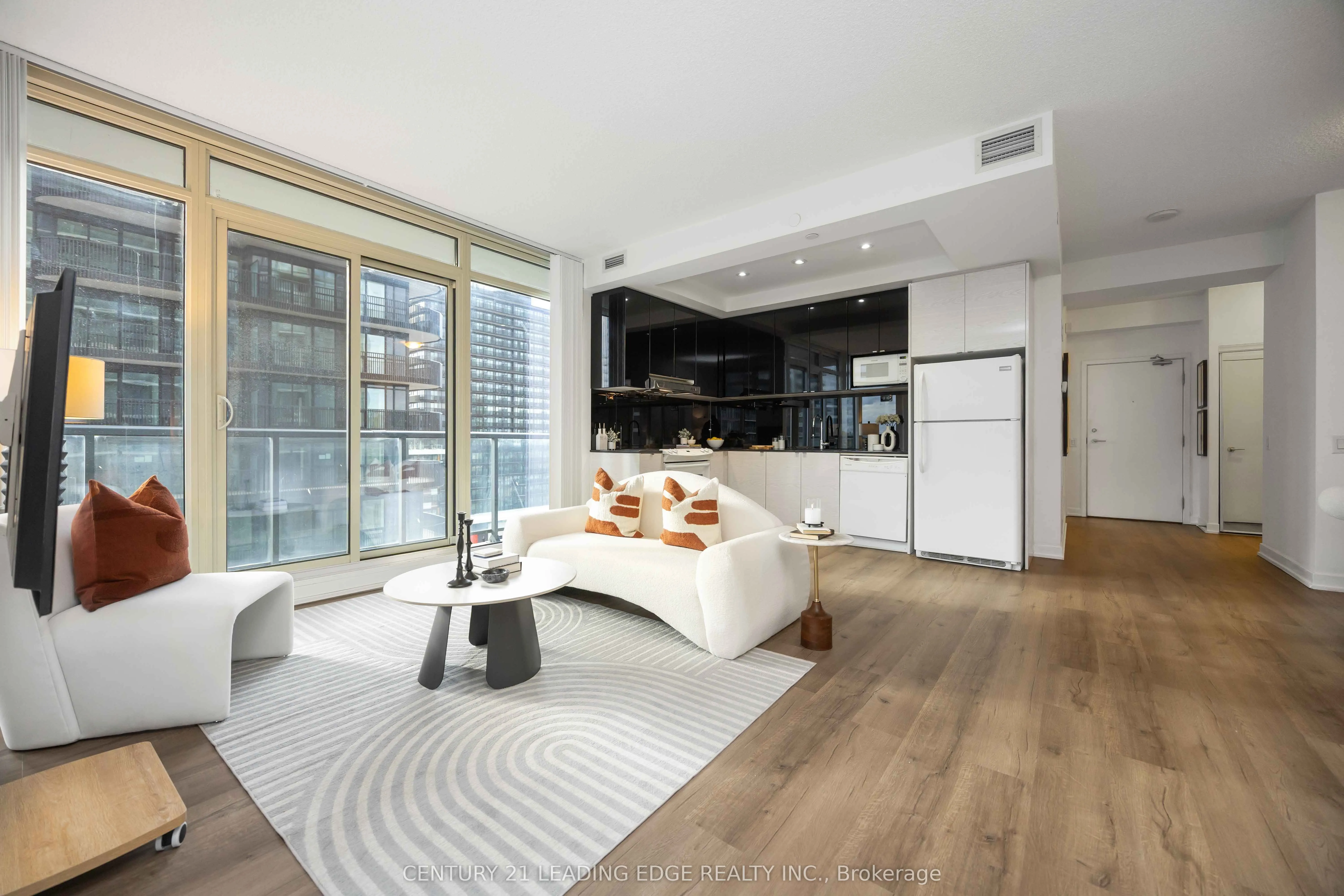 72 Esther Shiner Boulevard, #1106