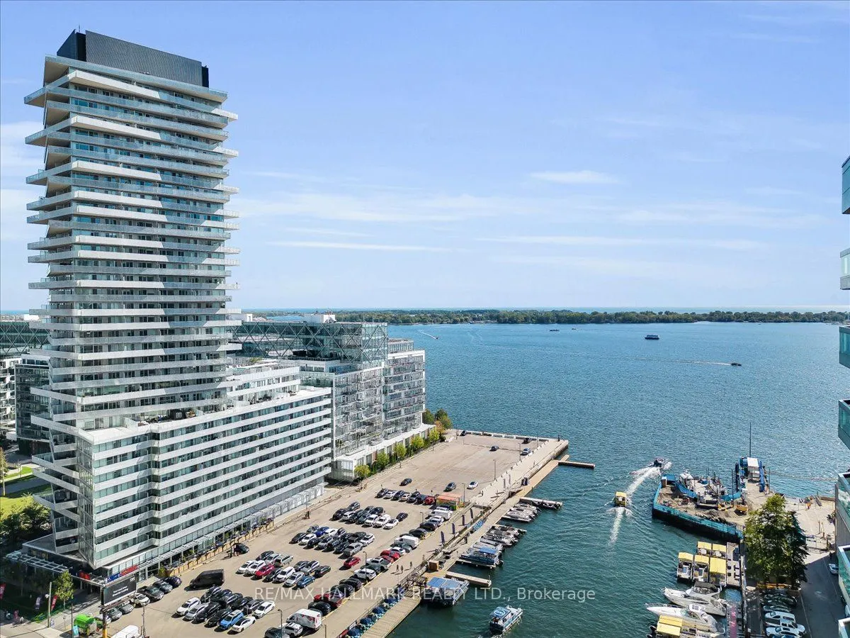 15 Queens Quay E, #311