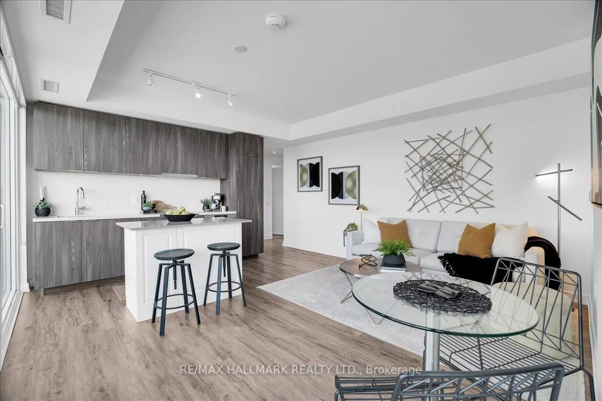 15 Queens Quay E, #311