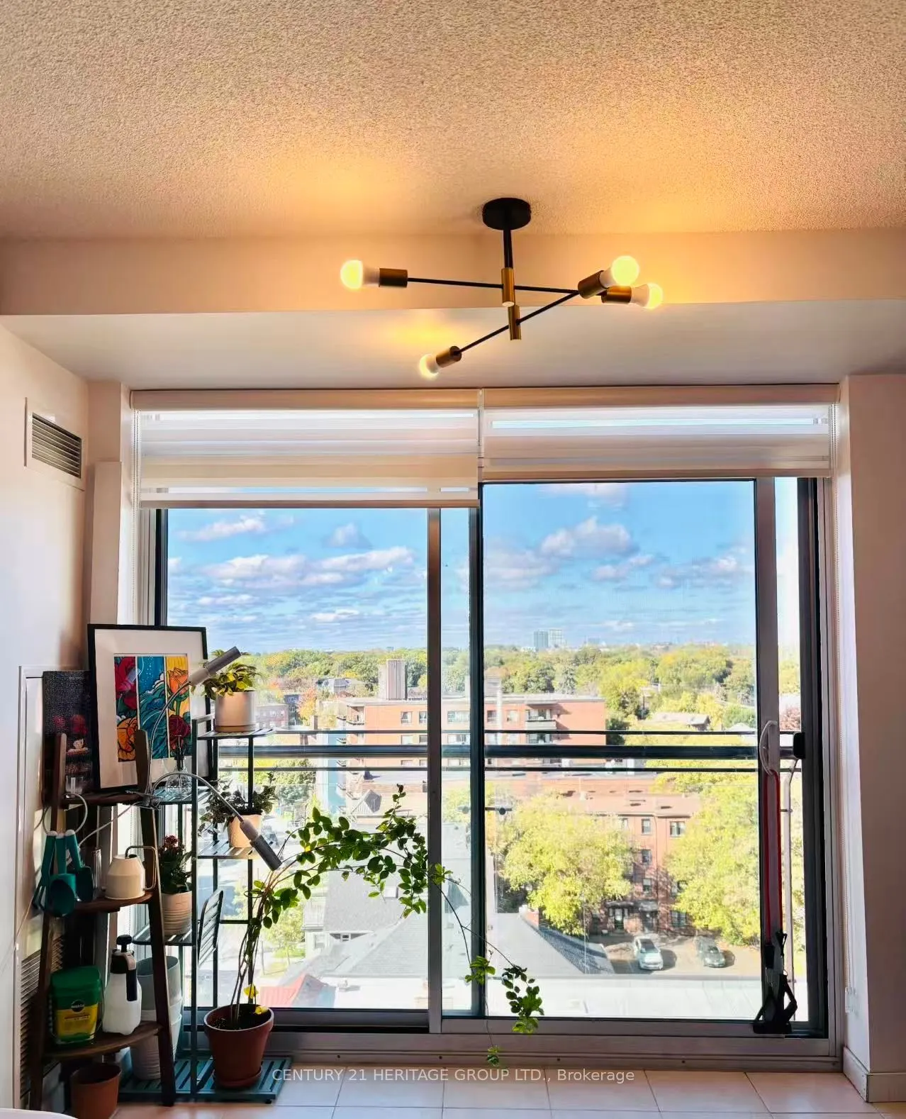 15 Maplewood Avenue, #908