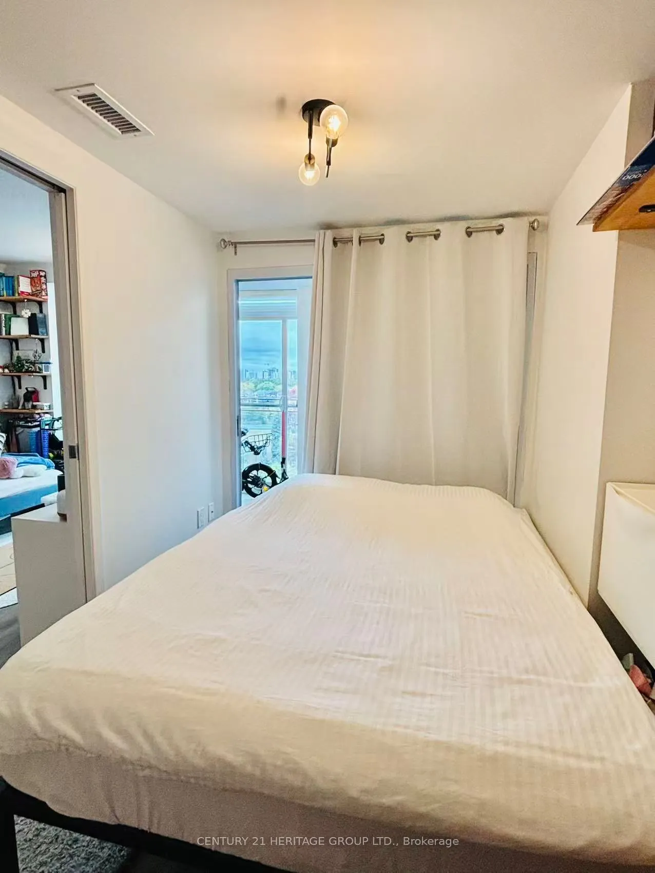 15 Maplewood Avenue, #908