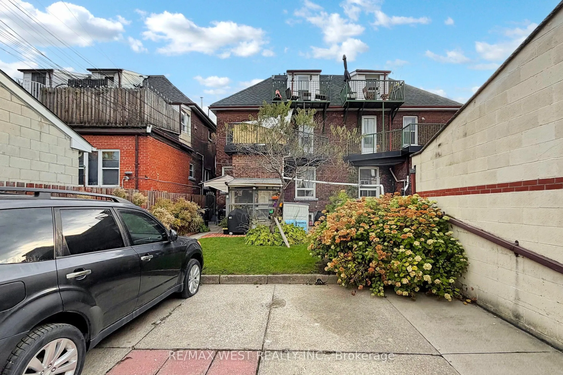 34 Beatrice Street, #Main Floor Unit 2