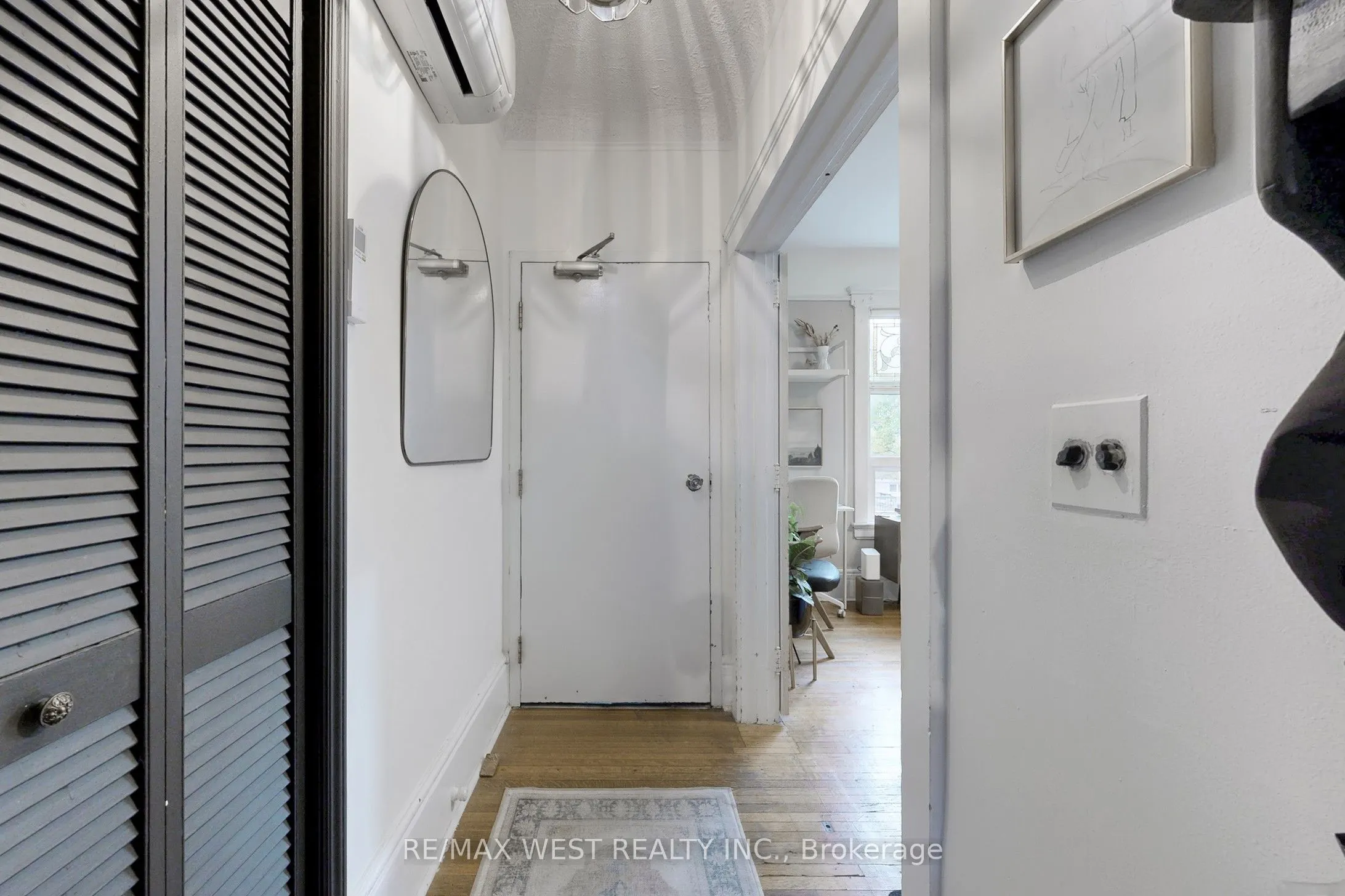 34 Beatrice Street, #Main Floor Unit 2