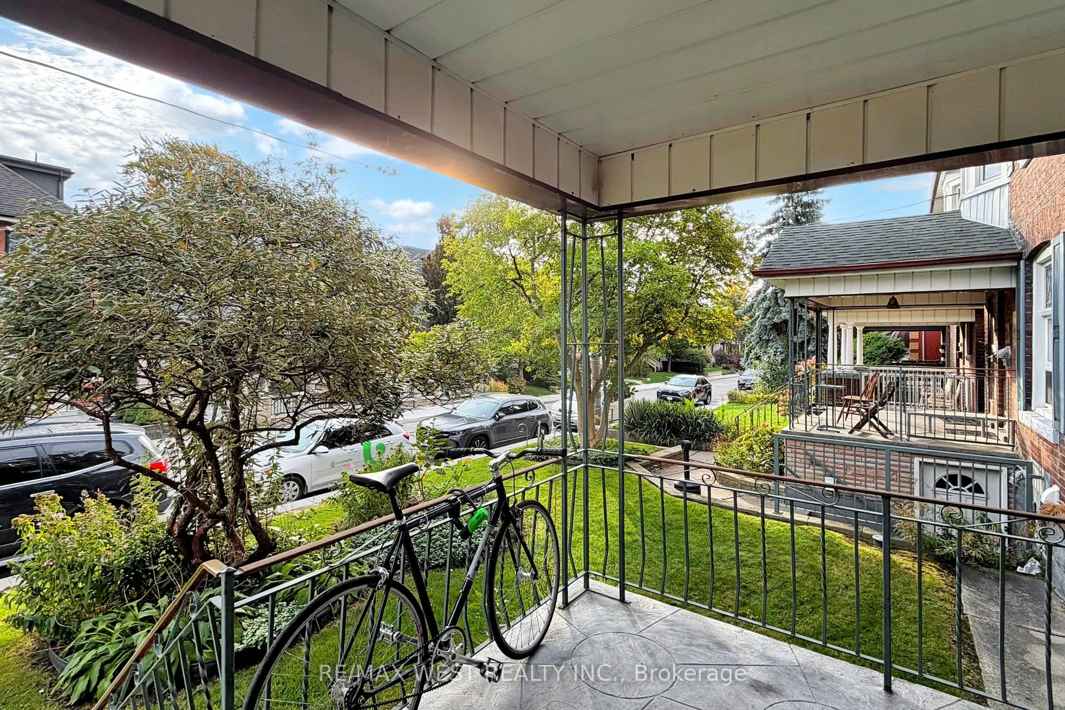 34 Beatrice Street, #Main Floor Unit 2