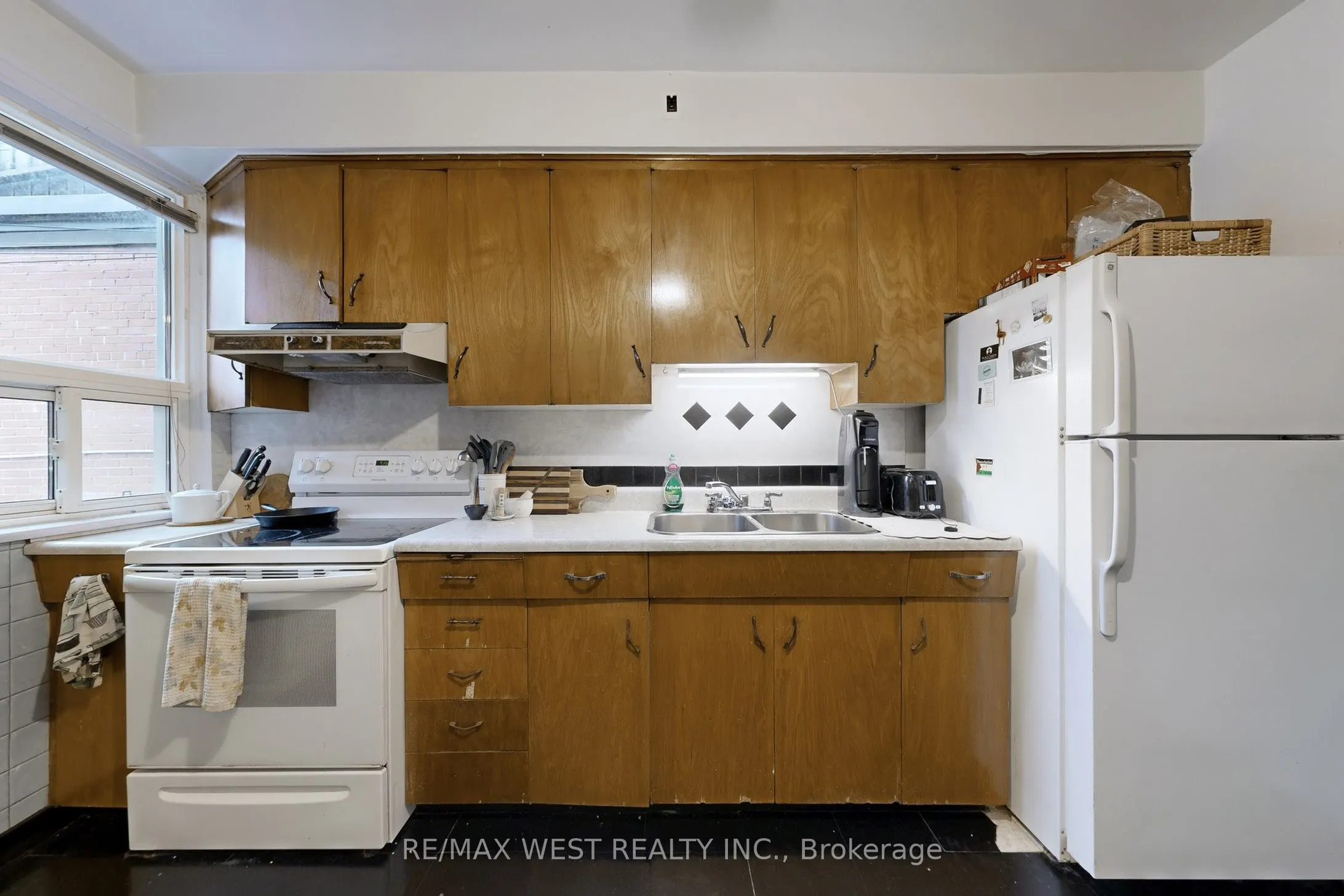 34 Beatrice Street, #Main Floor Unit 2