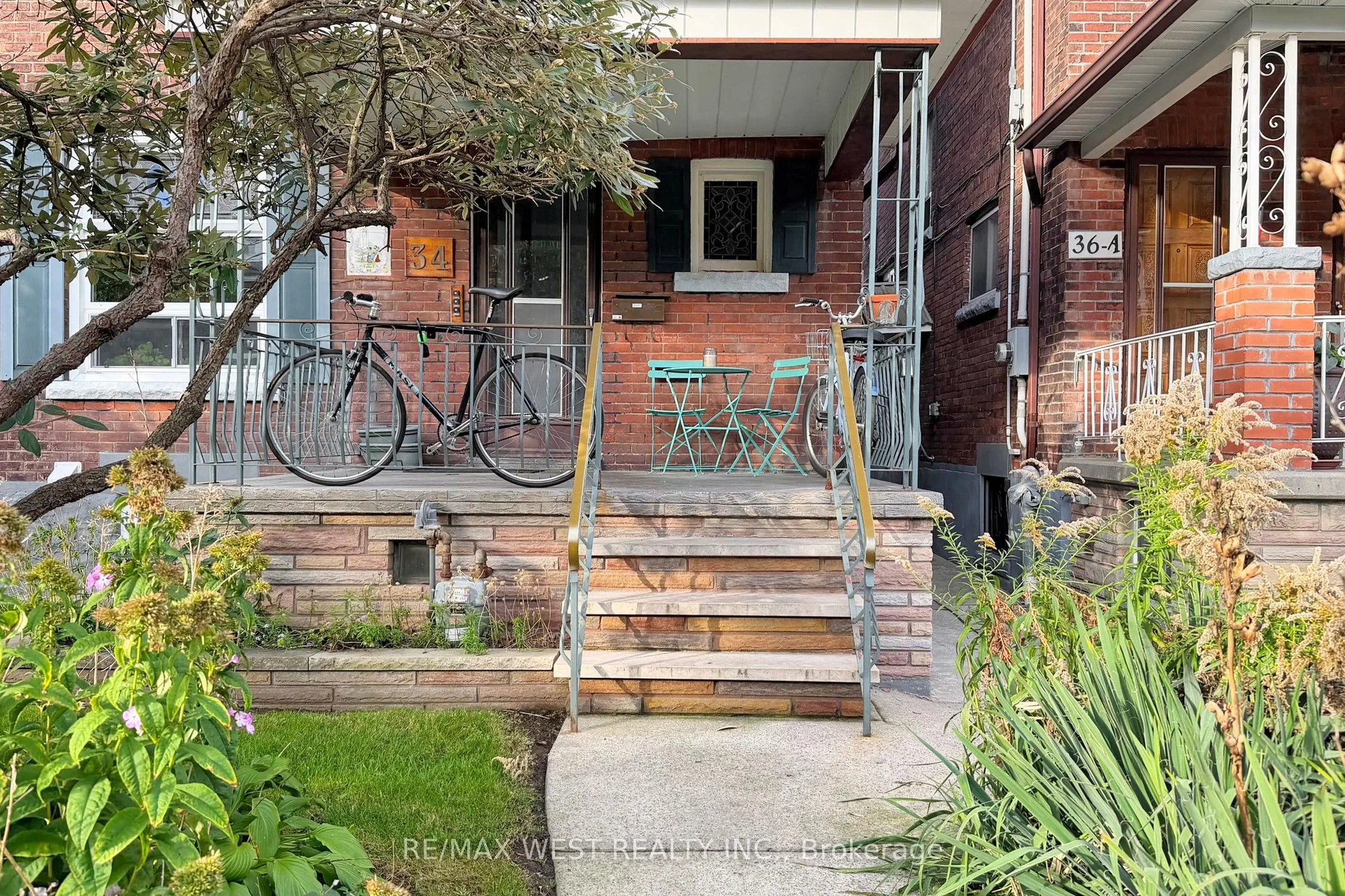 34 Beatrice Street, #Main Floor Unit 2