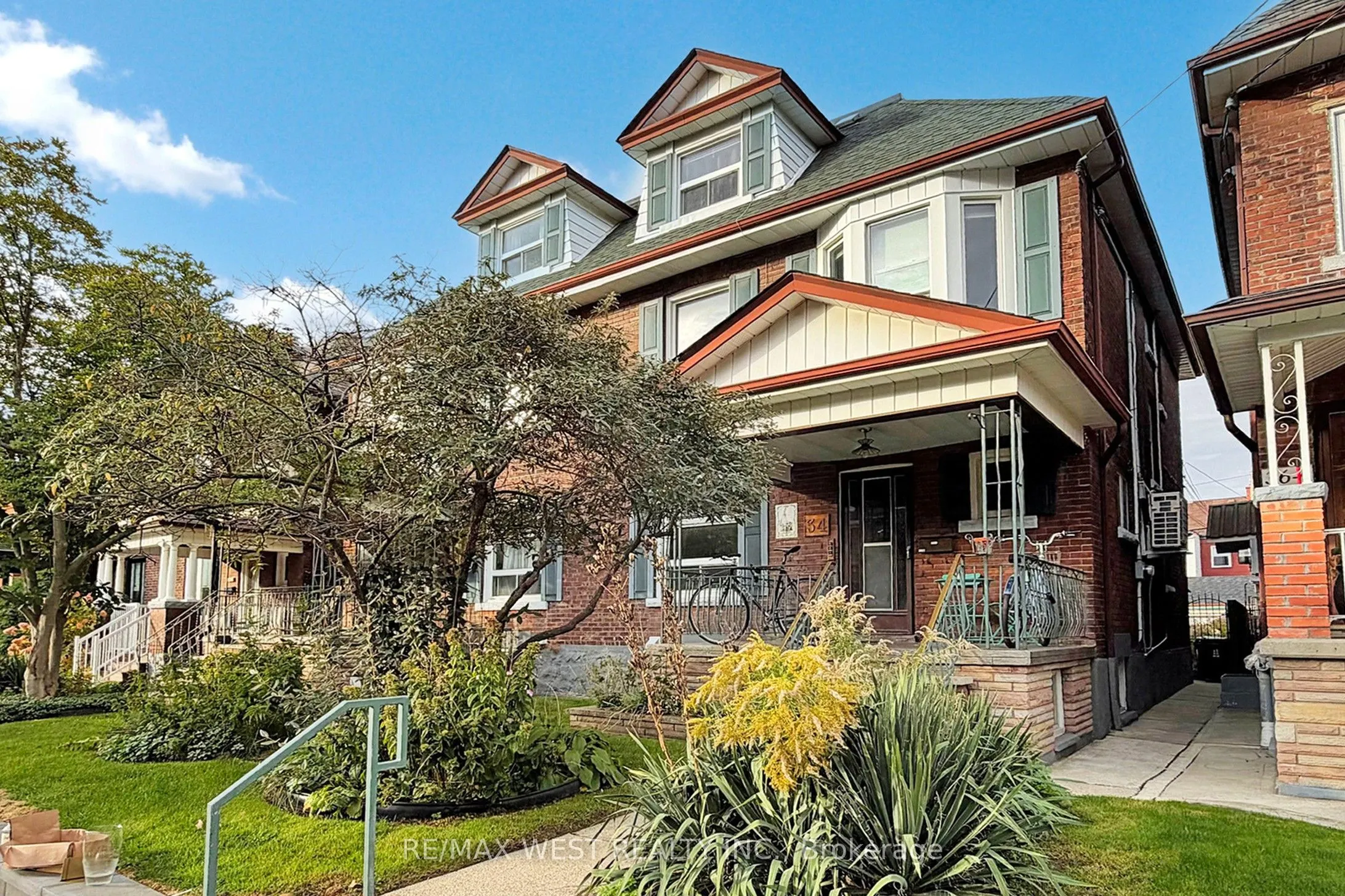 34 Beatrice Street, #Main Floor Unit 2