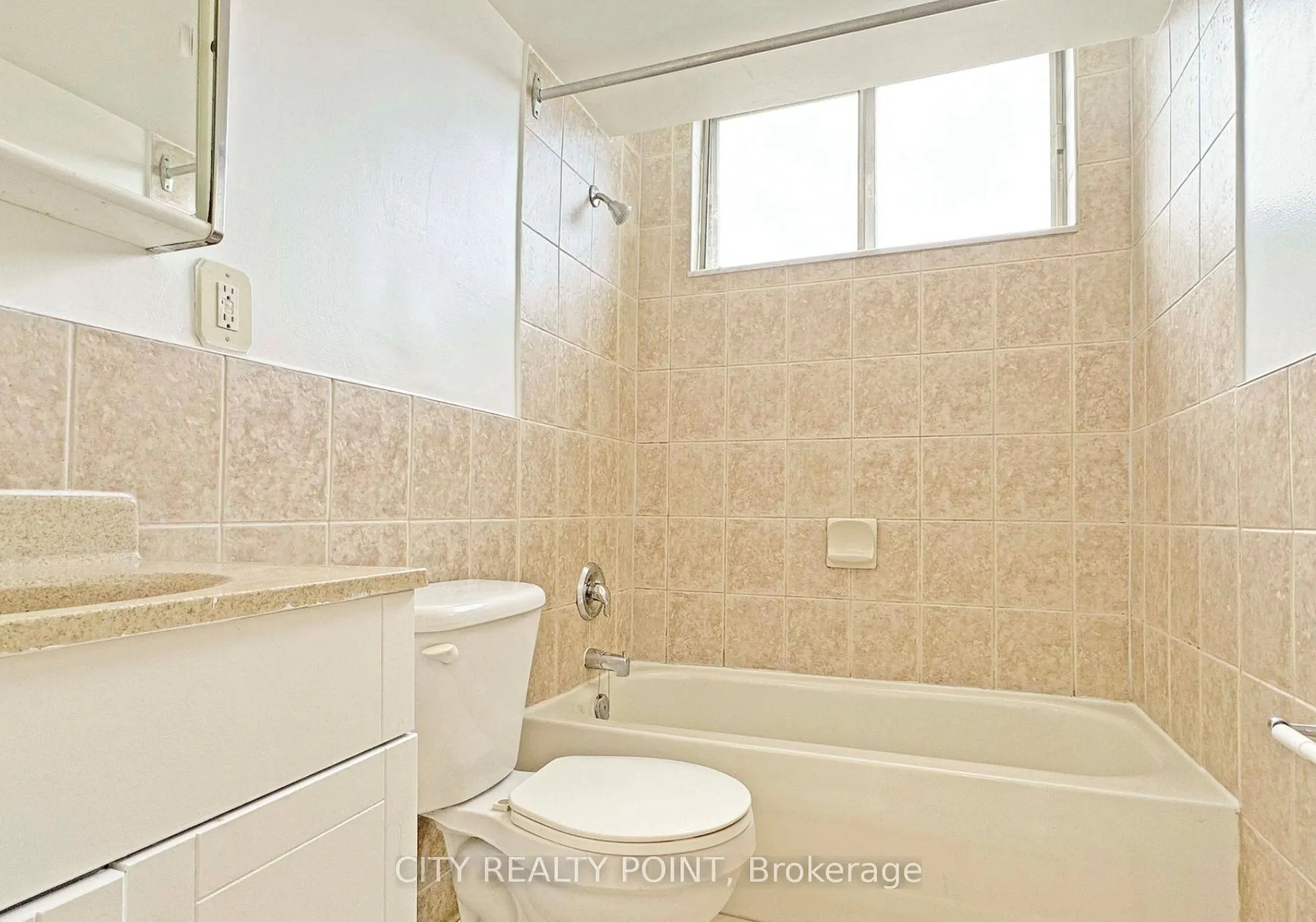 525 Eglinton Avenue E, #201