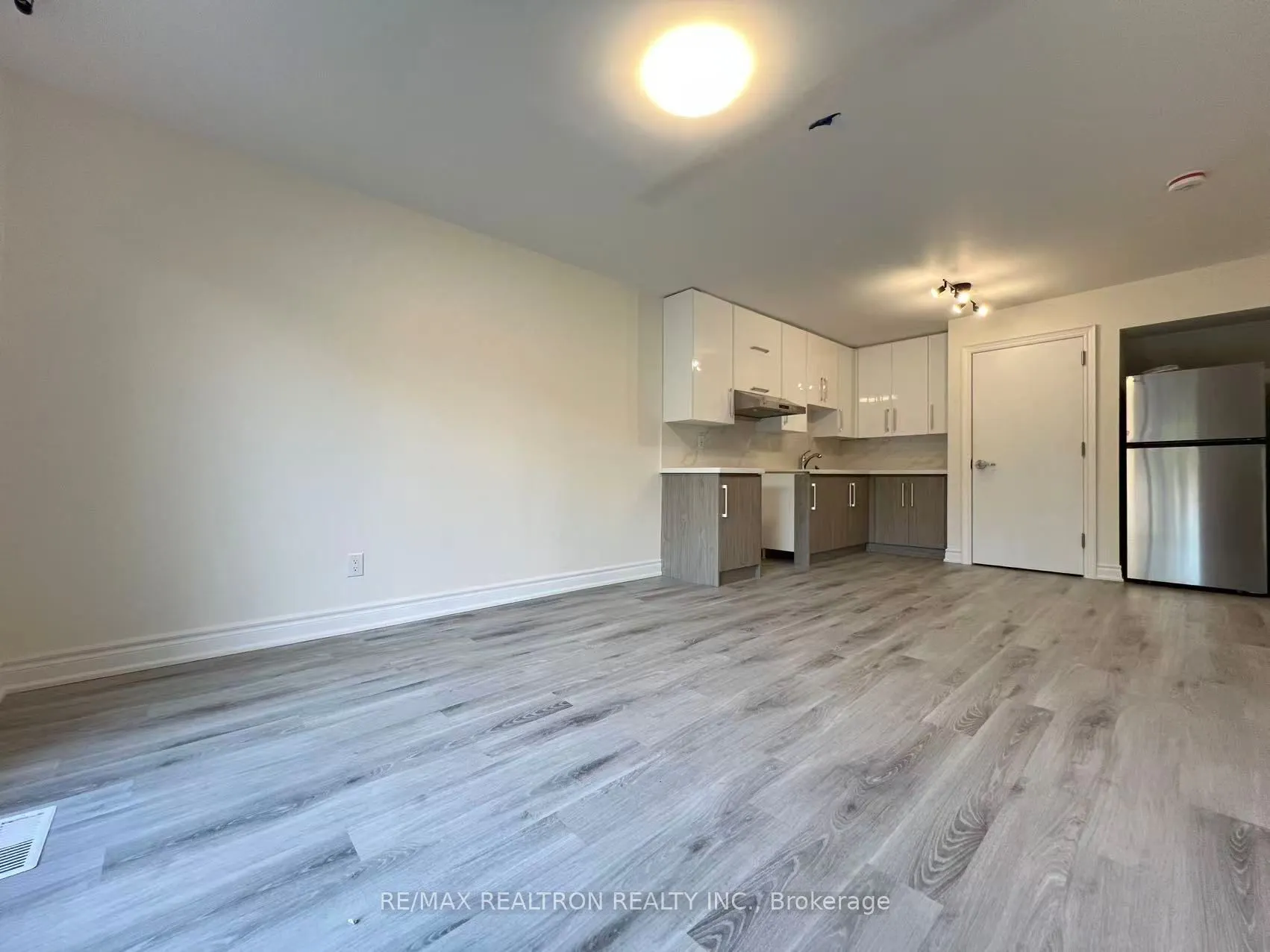 329 Cherokee Boulevard, #Lower