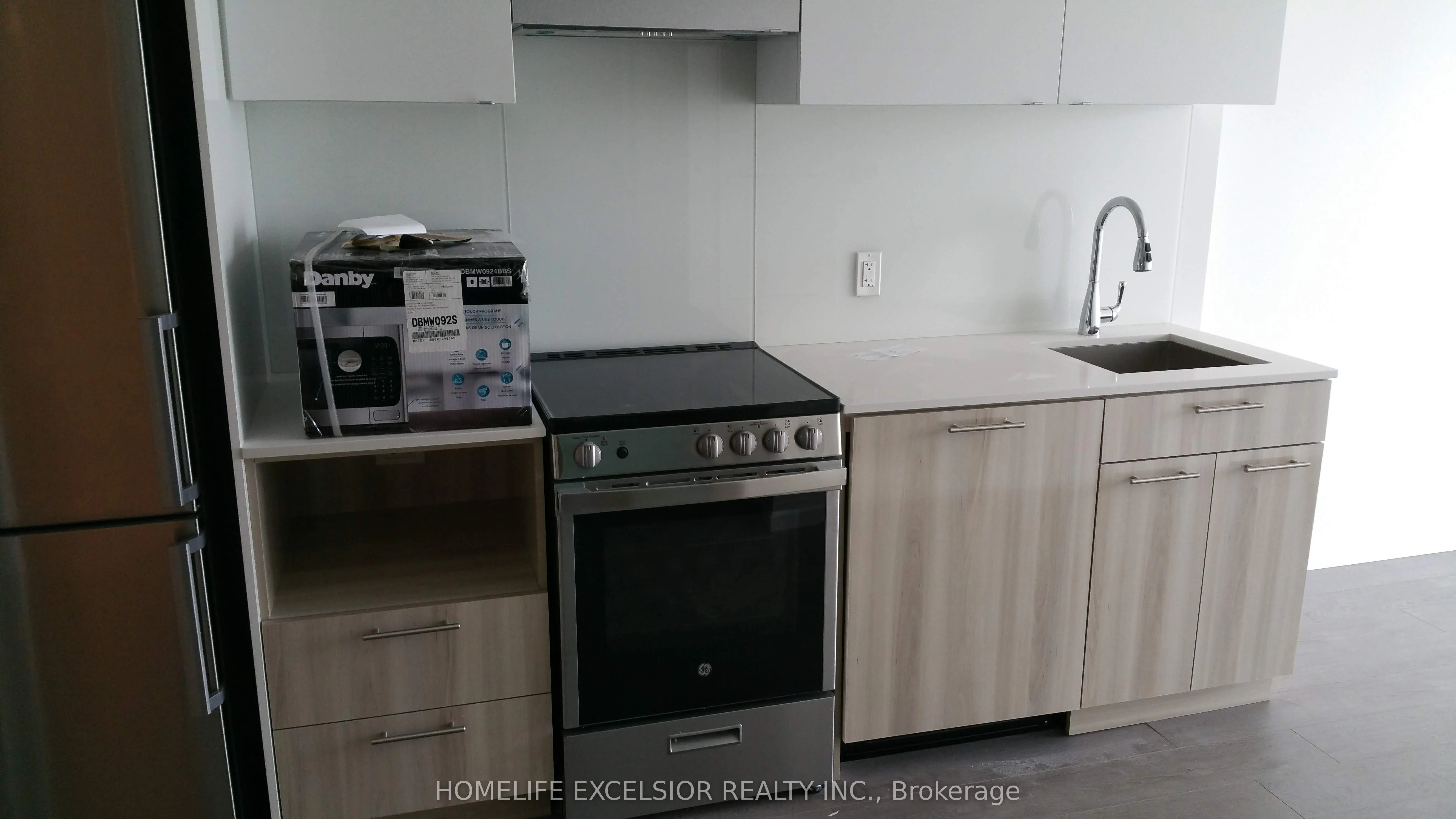 251 Jarvis Street N, #3902