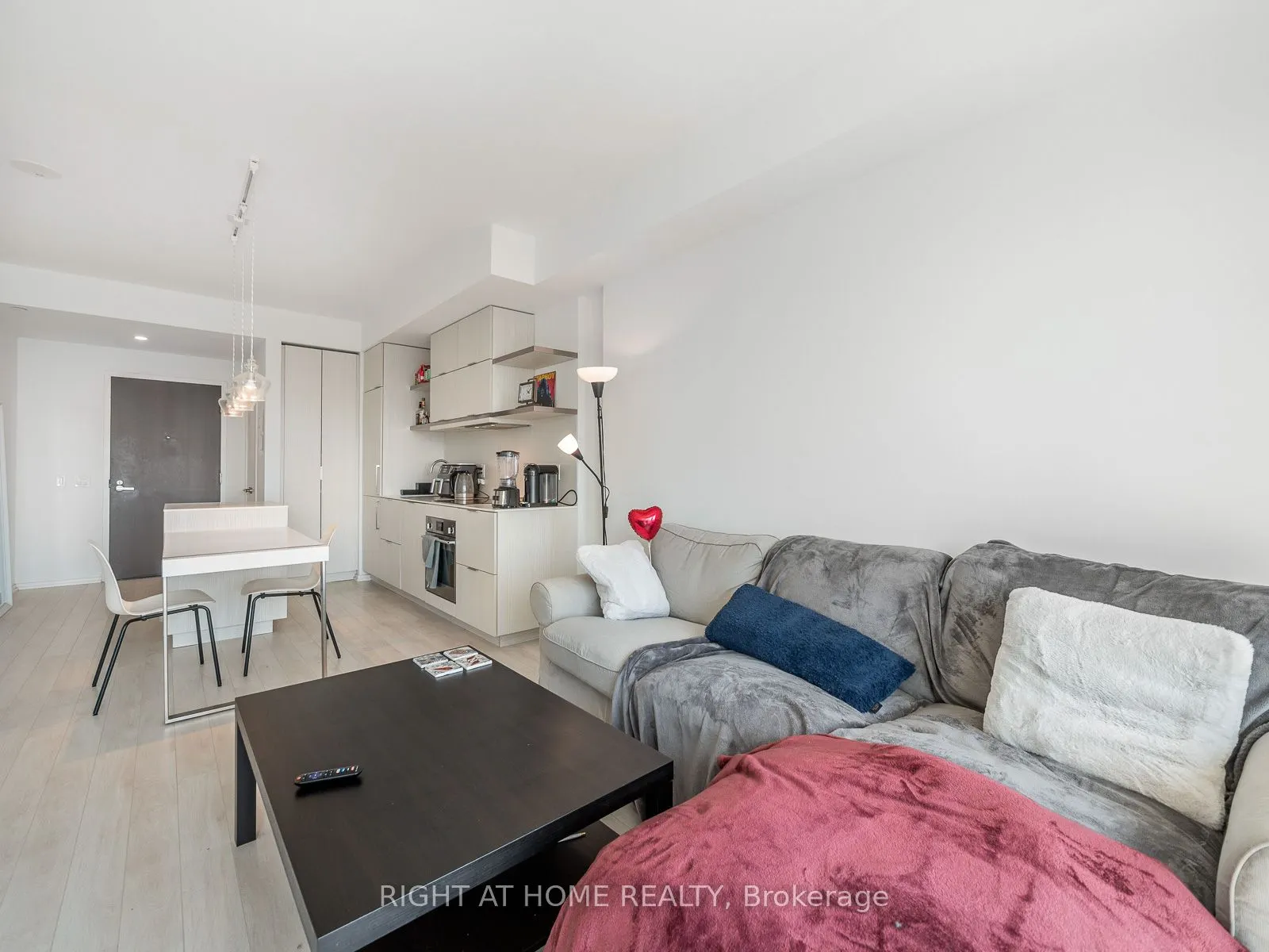 197 Yonge Street, #5607