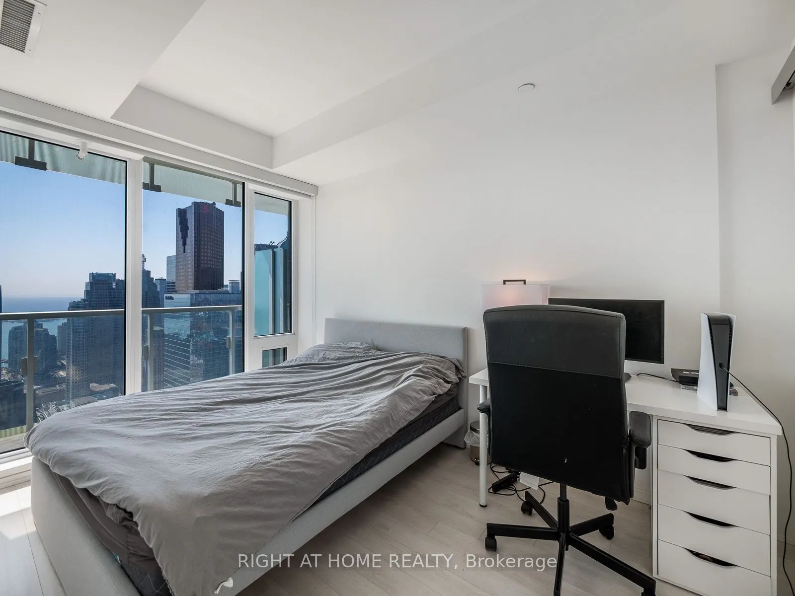 197 Yonge Street, #5607