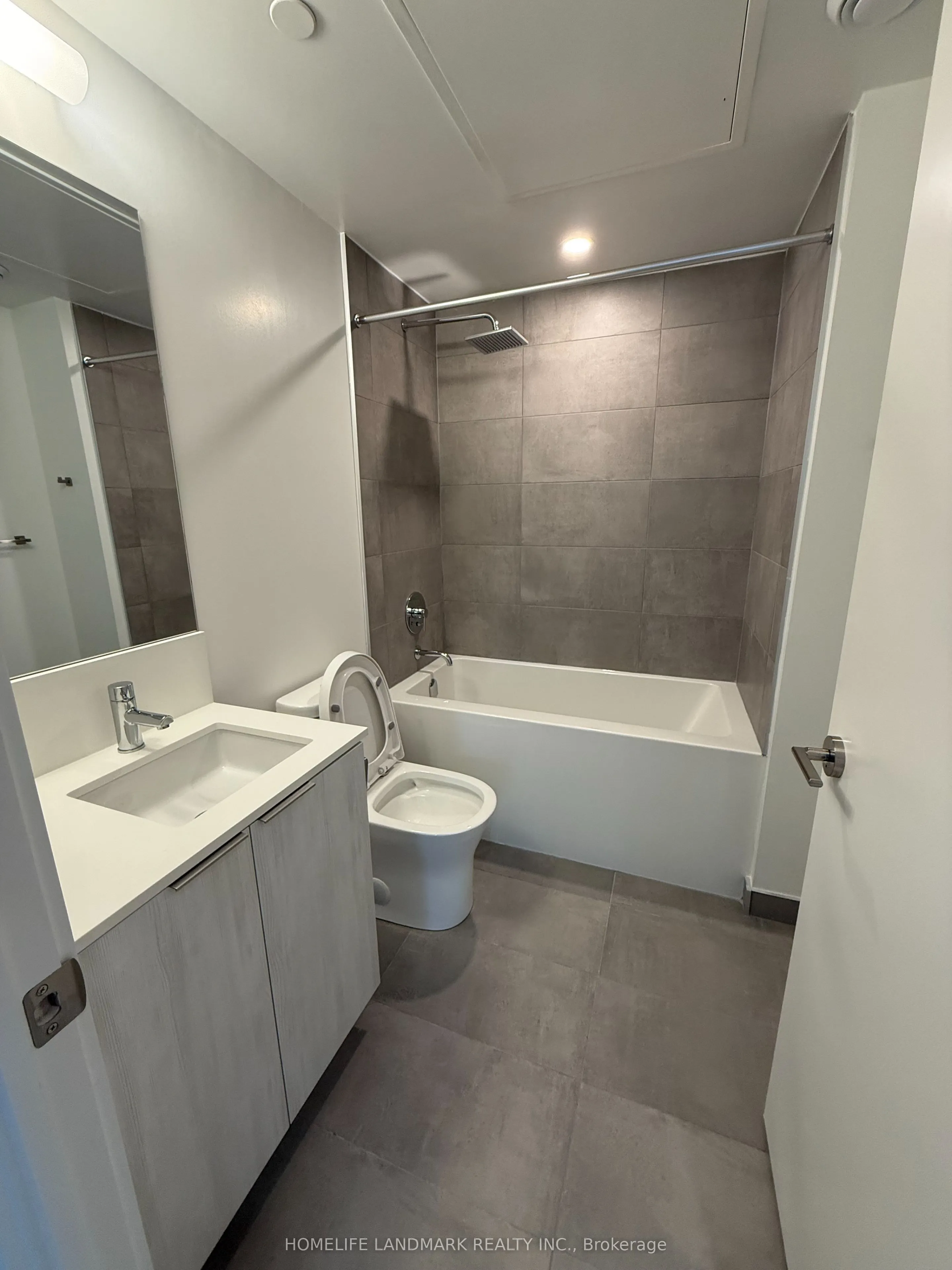 8 Wellesley Street SW, #709