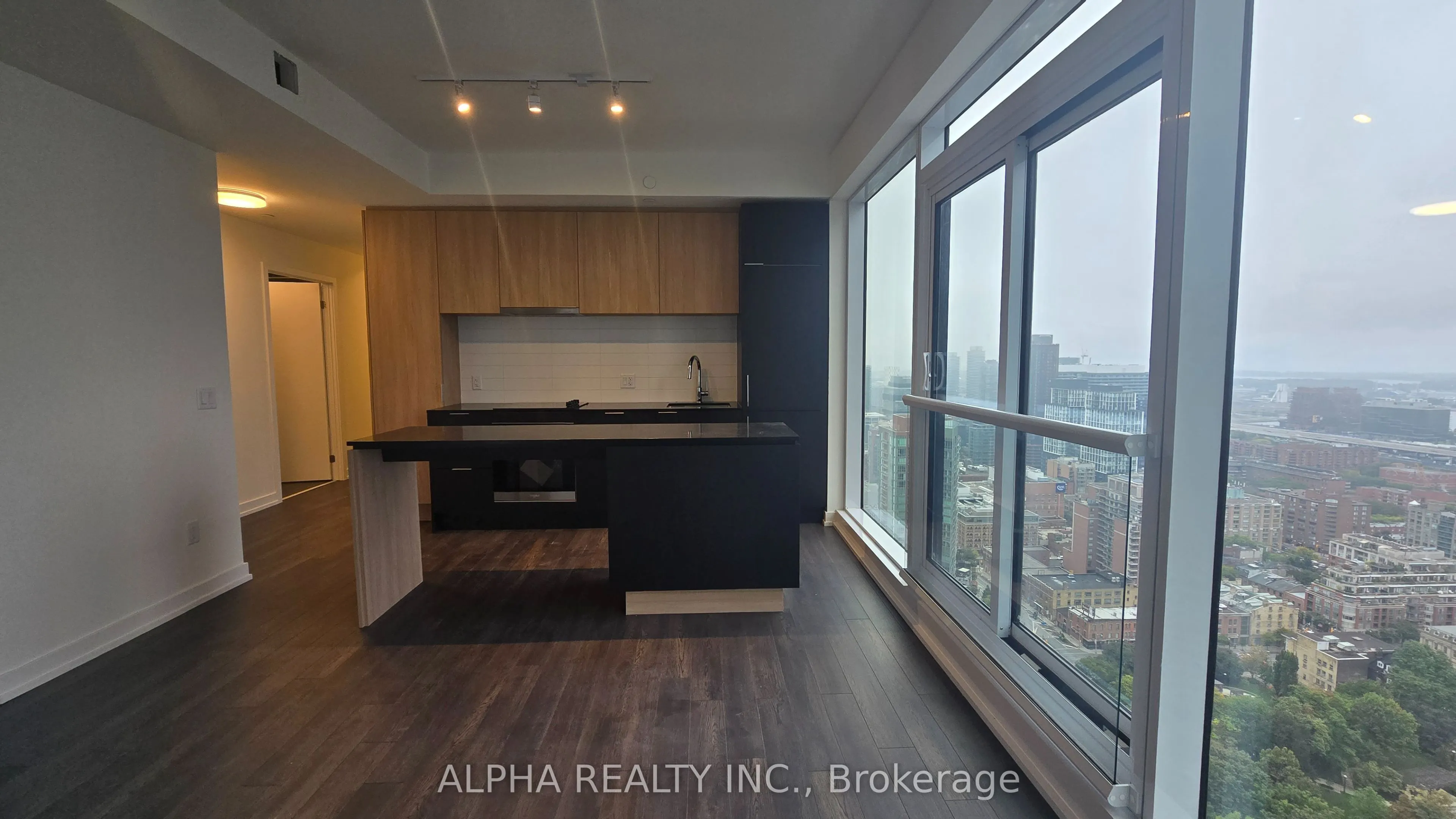 89 Church Street, #4008