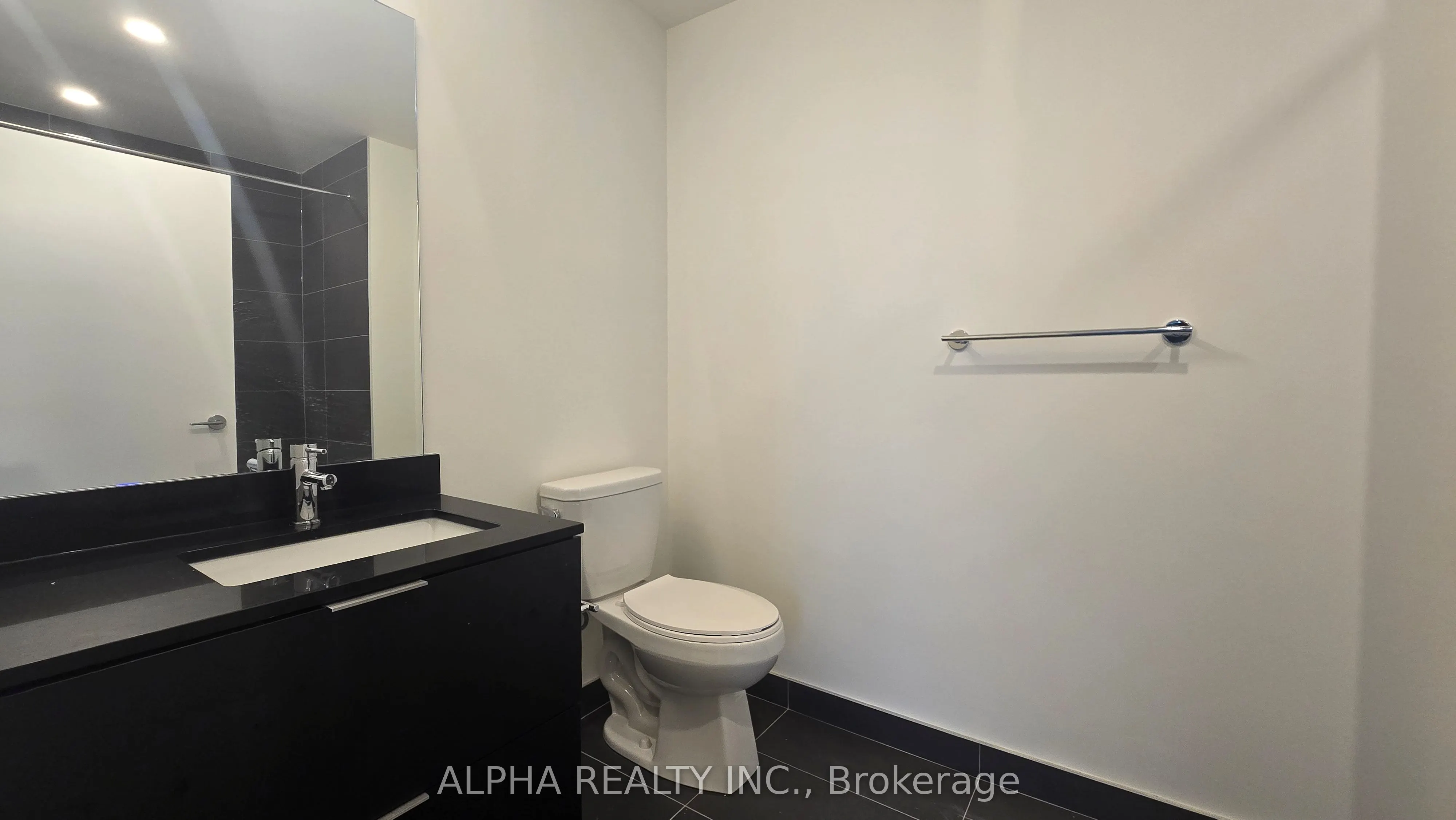 89 Church Street, #4008