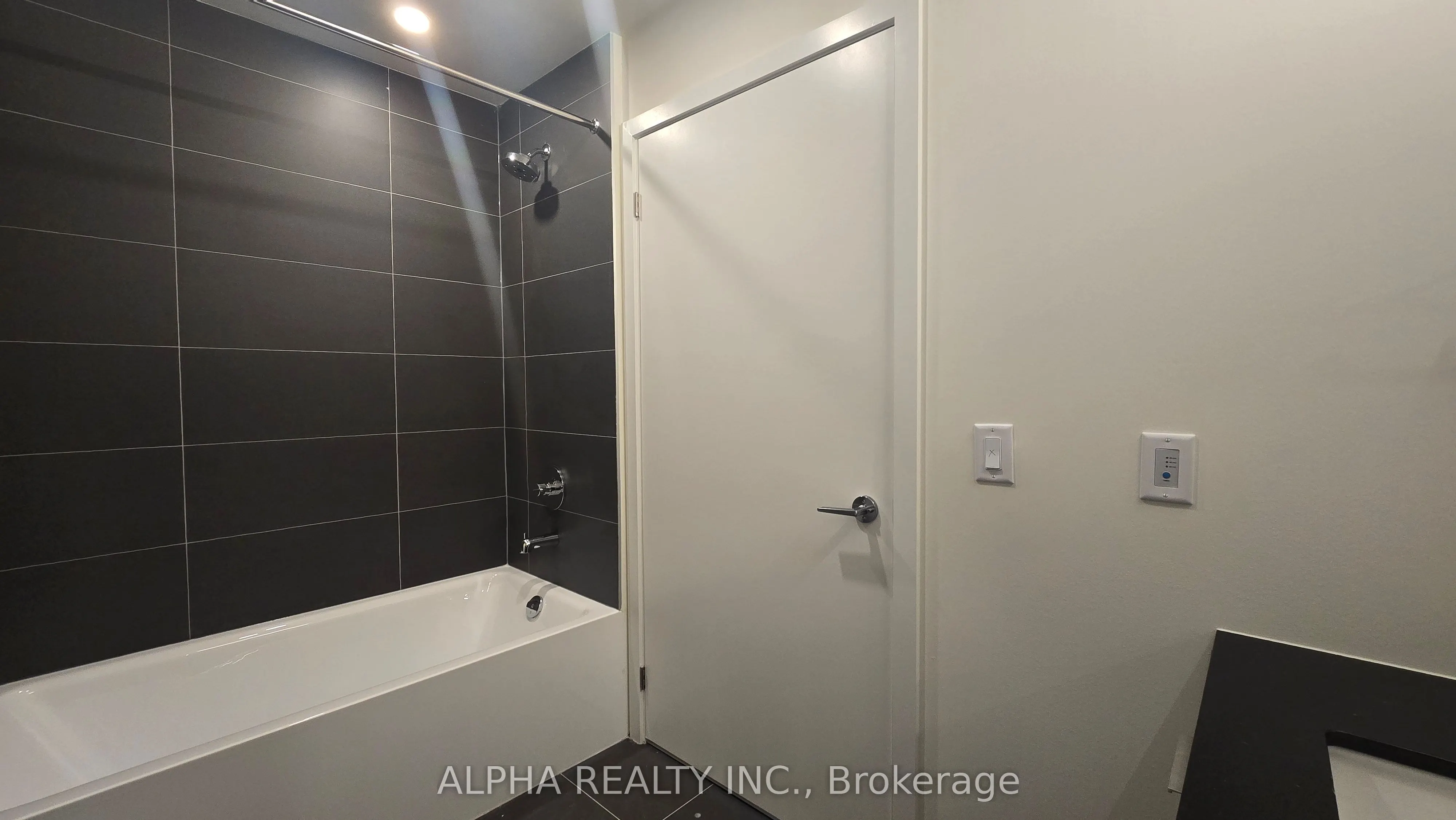 89 Church Street, #4008