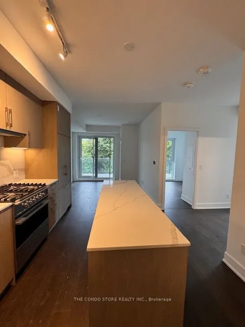 8 Manor Road W, #407