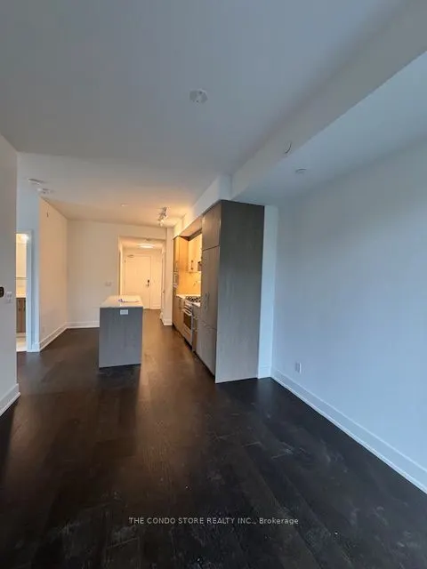 8 Manor Road W, #407