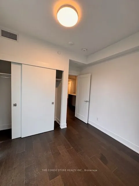 8 Manor Road W, #407