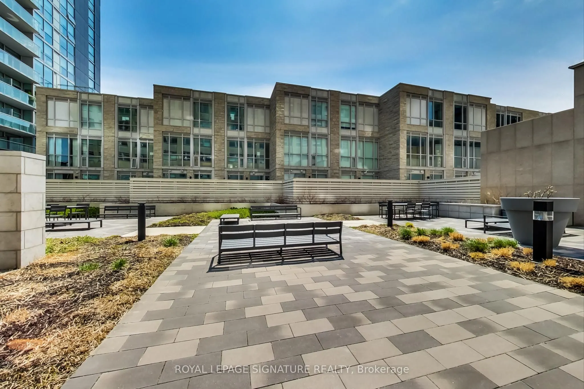 111 St Clair Avenue W, #1826