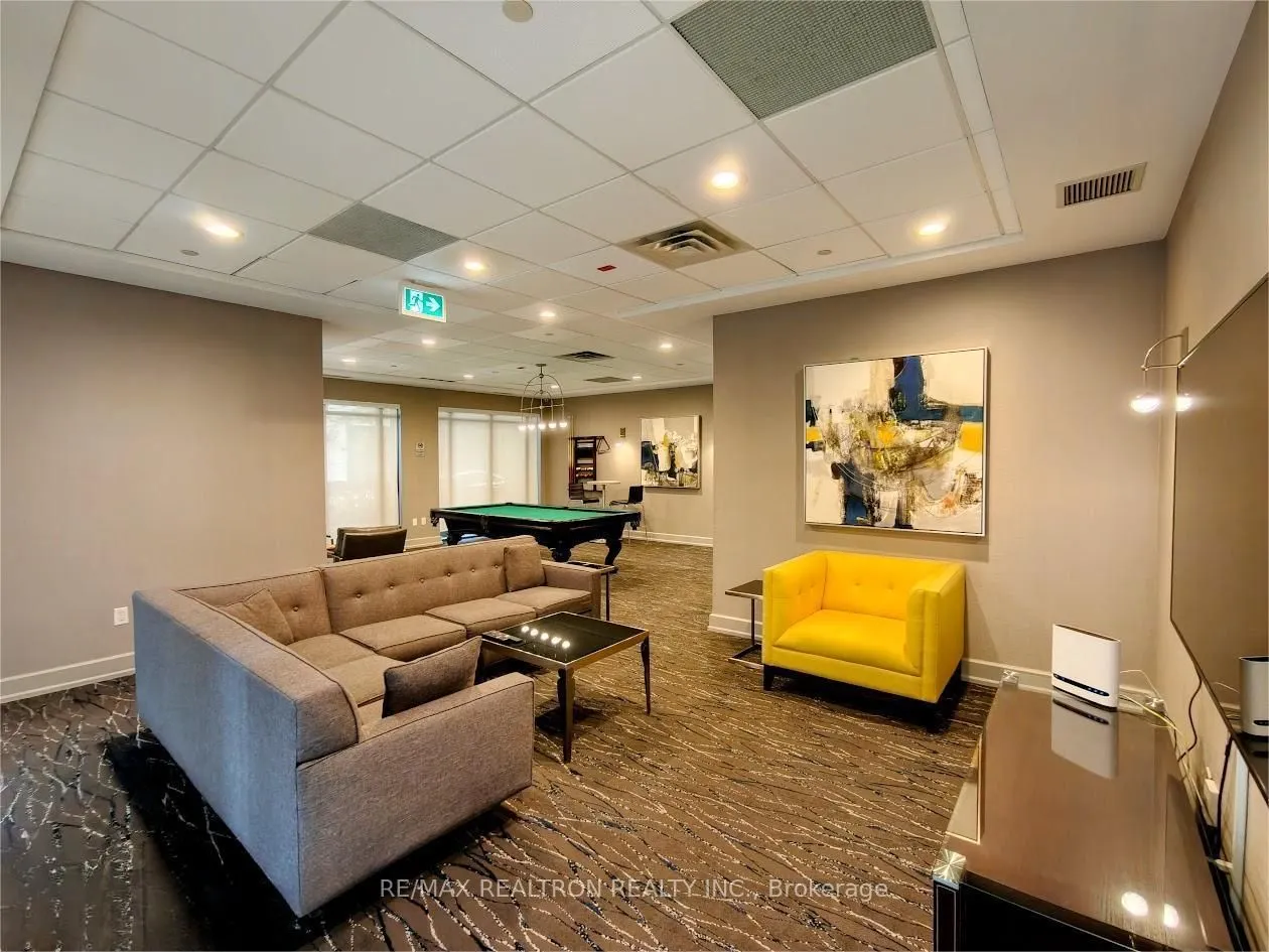 650 Sheppard Avenue E, #412