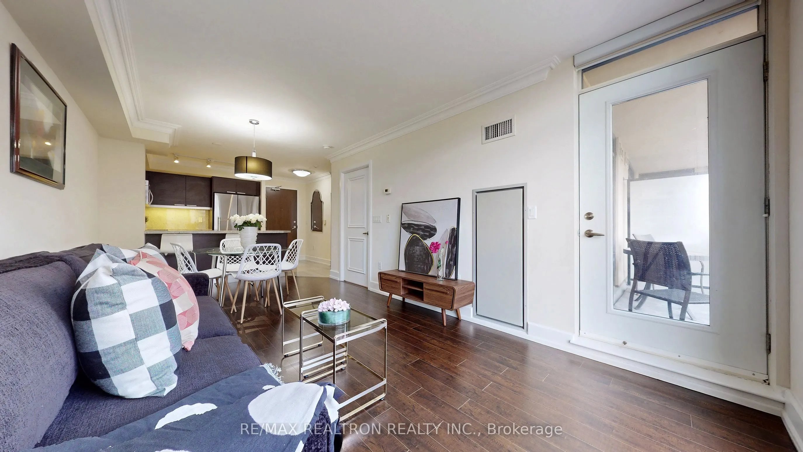 650 Sheppard Avenue E #412