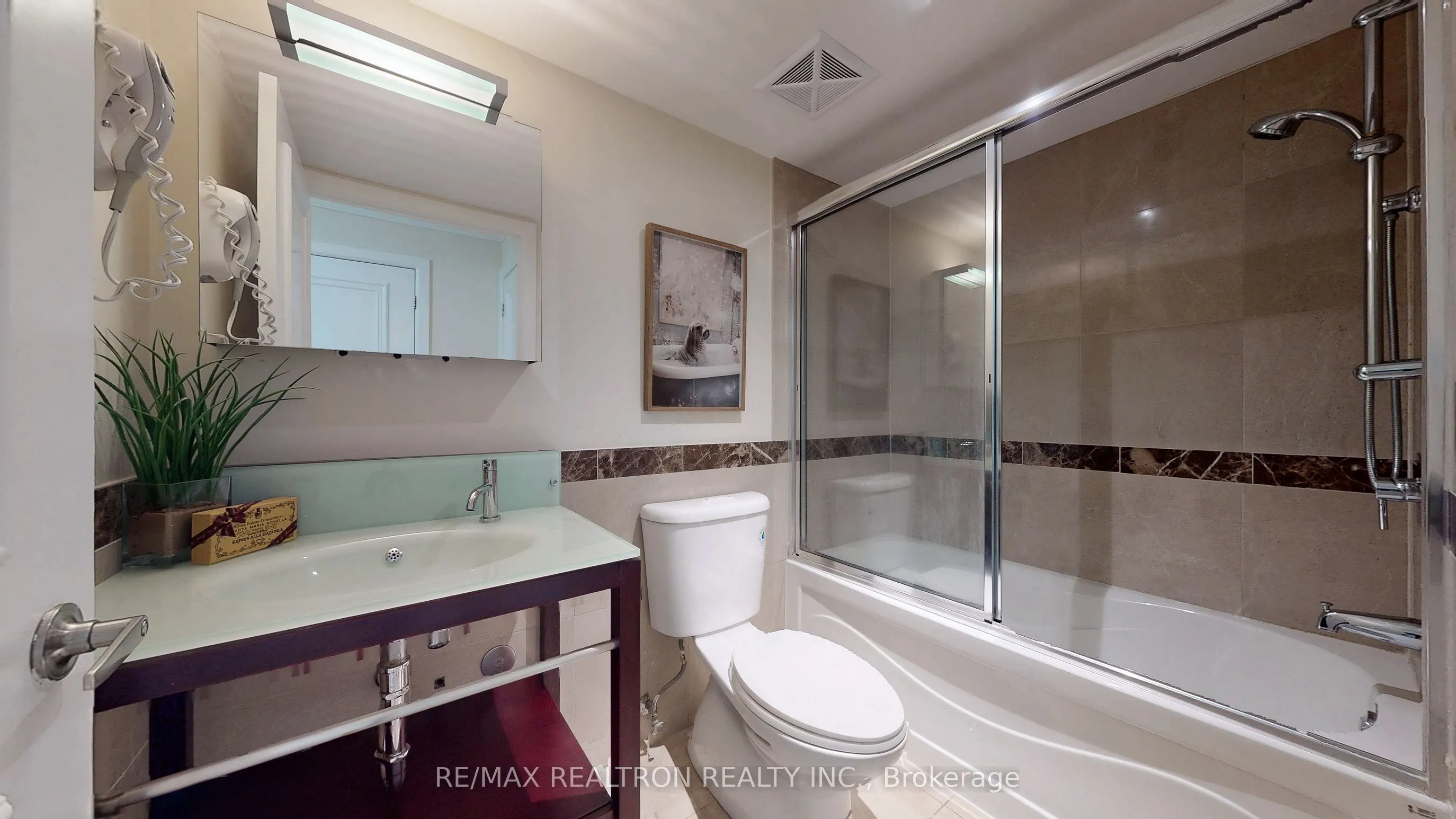 650 Sheppard Avenue E #412