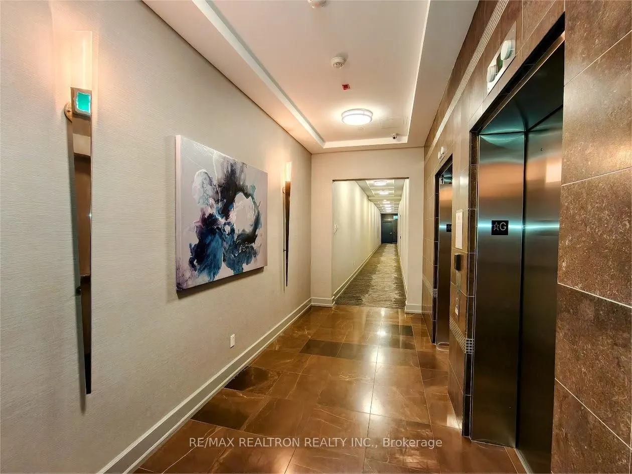 650 Sheppard Avenue E, #412