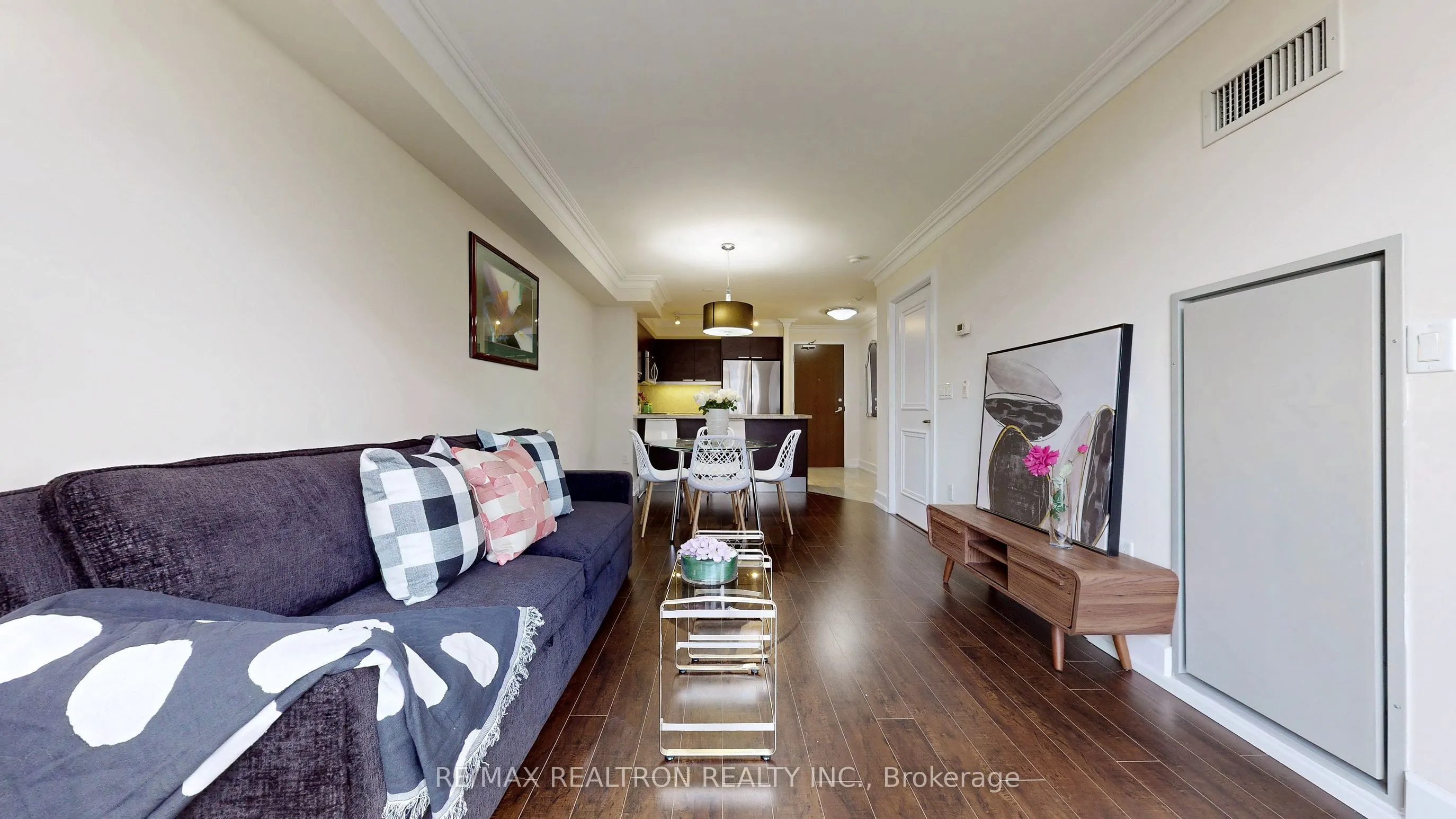 650 Sheppard Avenue E #412